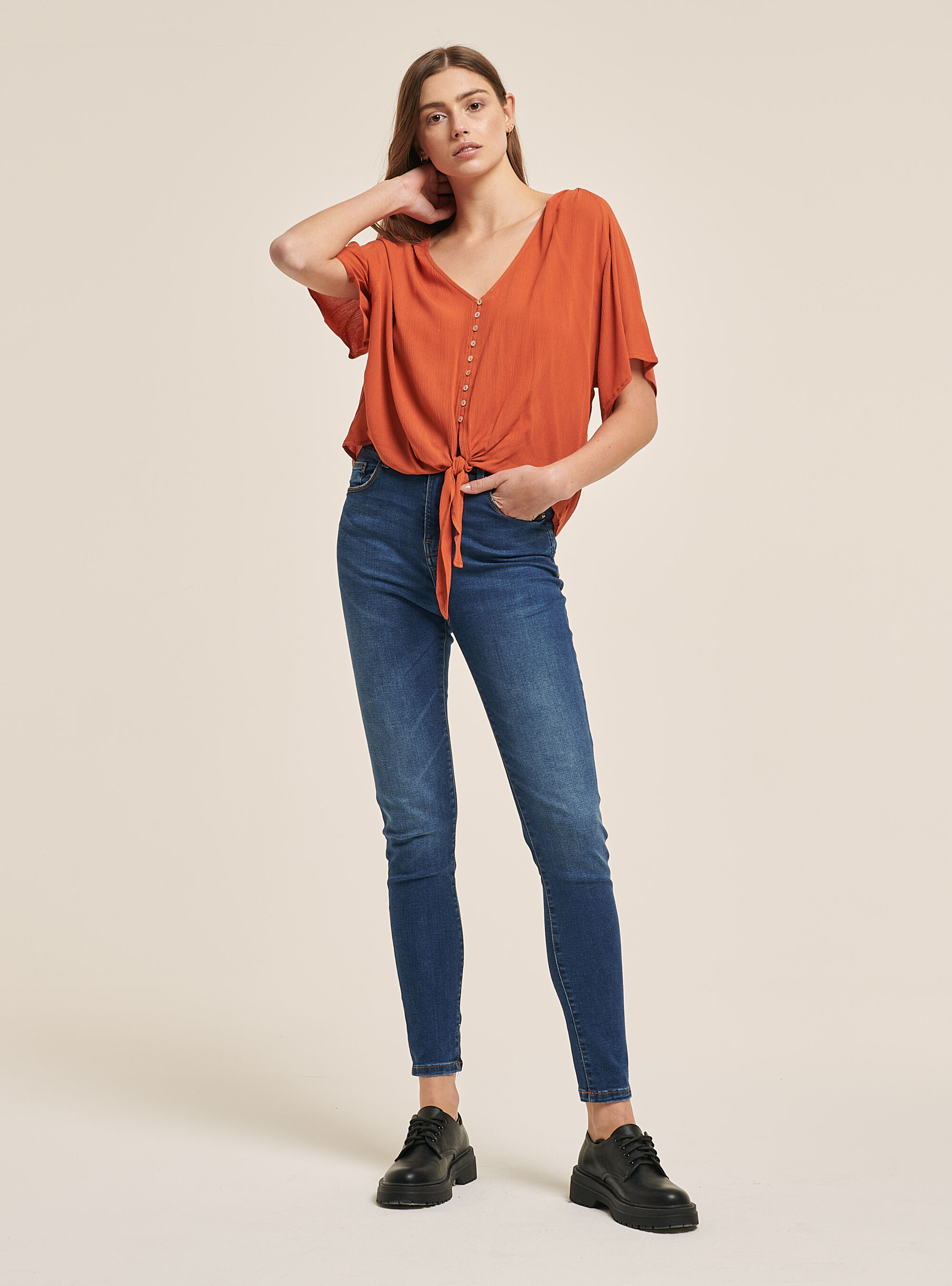 Plain v-neck blouse with waist knot, C0382 DARK ORANGE