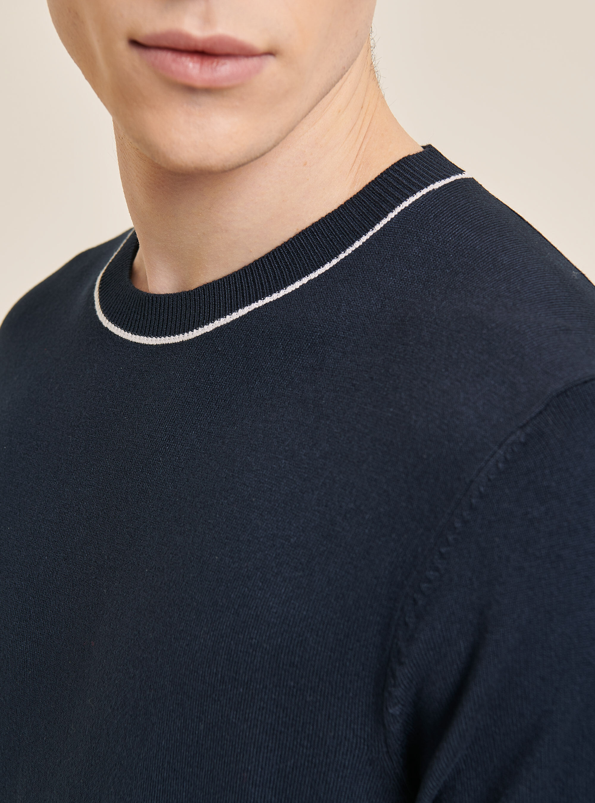 Pullover a maniche corte con dettaglio a contrasto, BLU