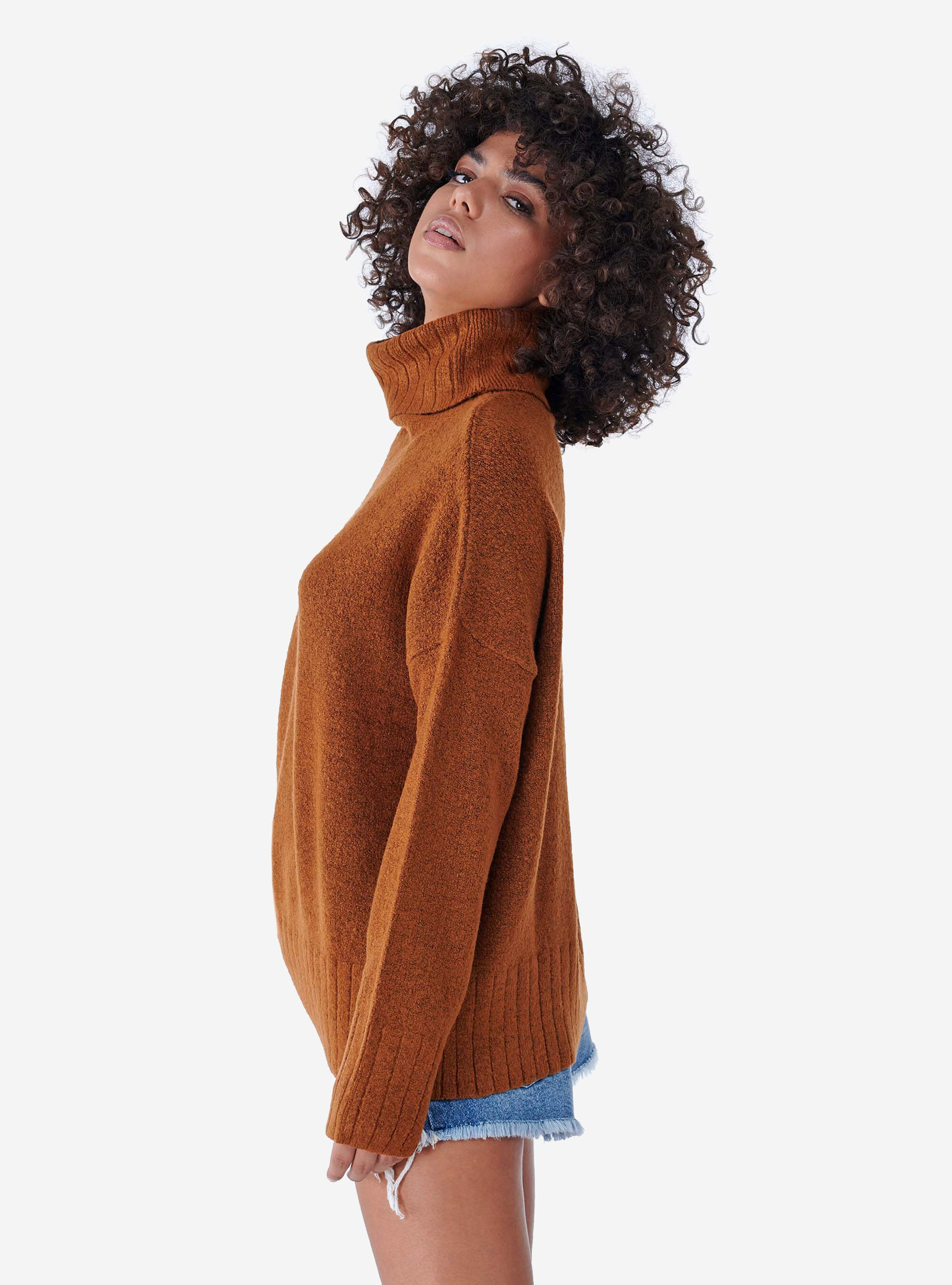 Sweater and turtleneck store