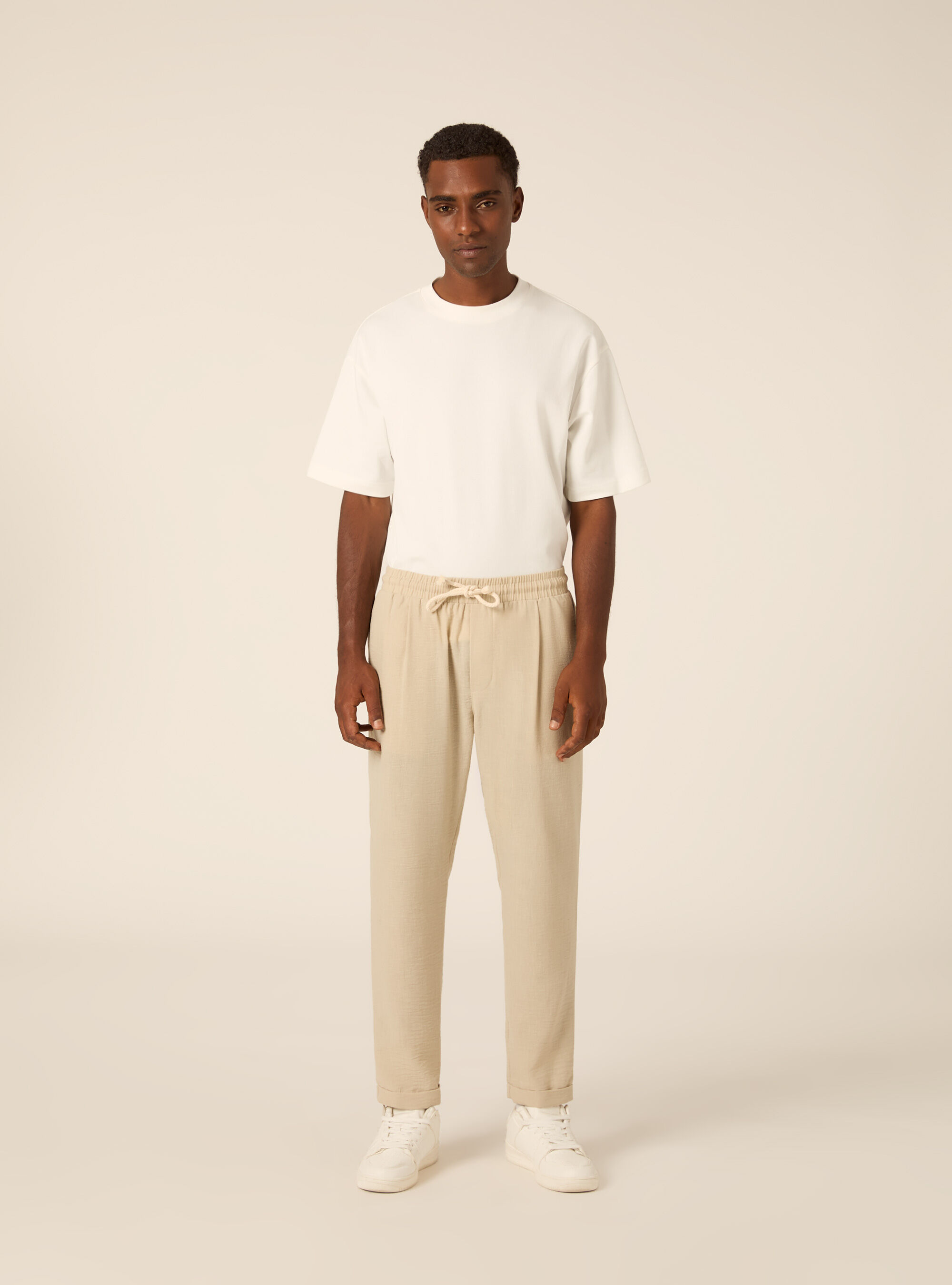 Pantalaccio basico con elastico in vita e coulisse