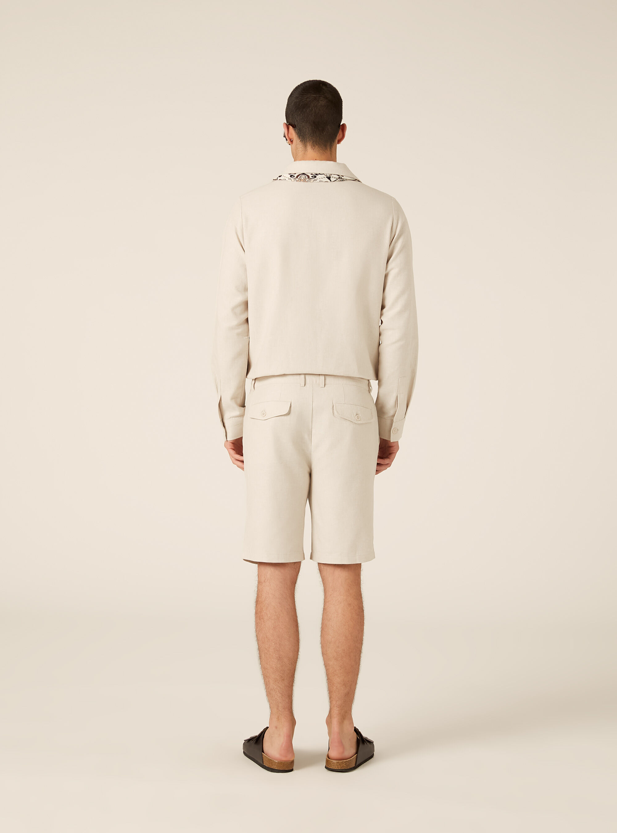 Bermuda basico una pince in misto lino, MBG2 BEIGE MEL MED