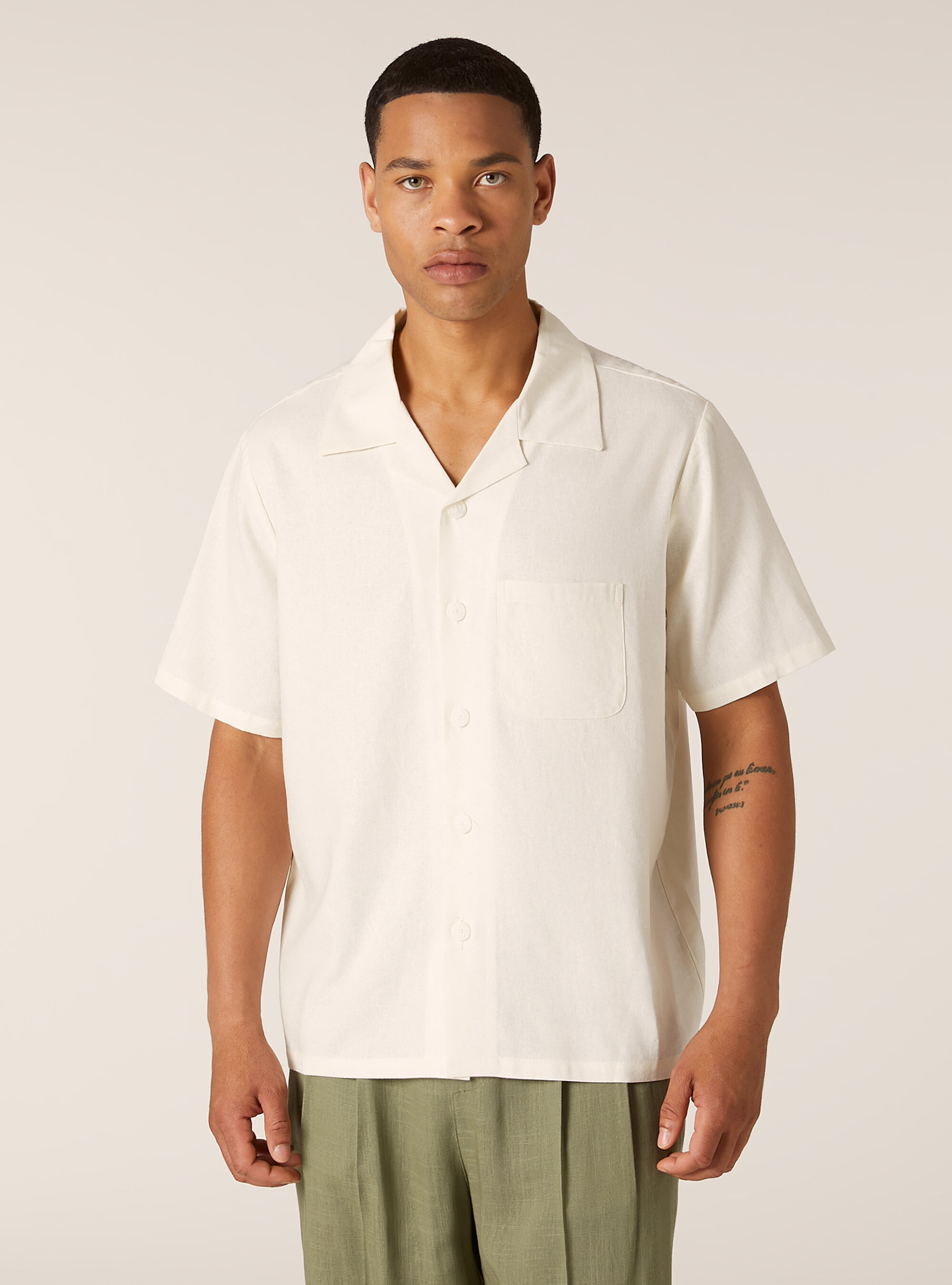 Linen blend shirt with breast pocket