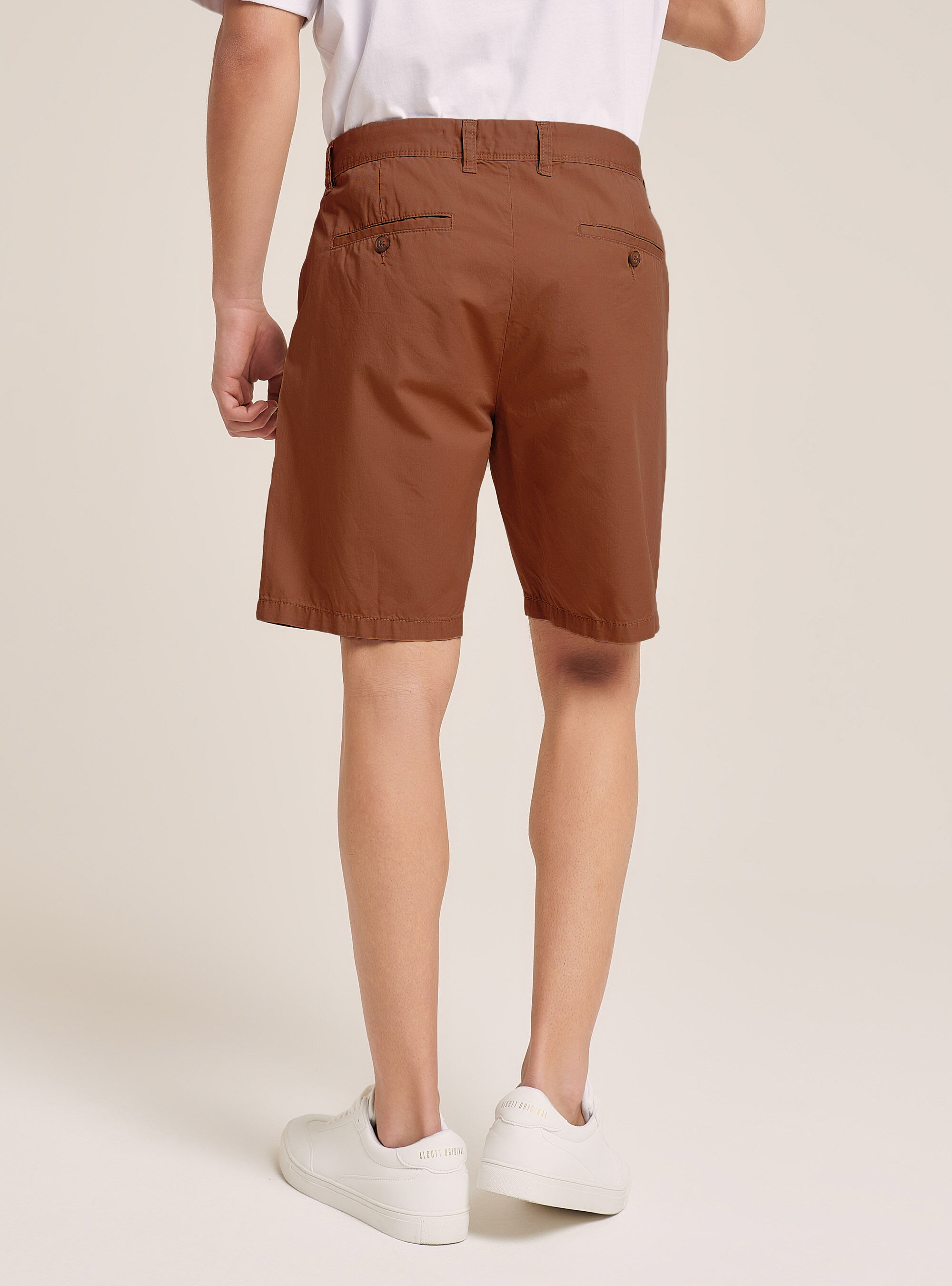 Bermudas de sarga de ajuste liso, BR2 BROWN MEDIUM
