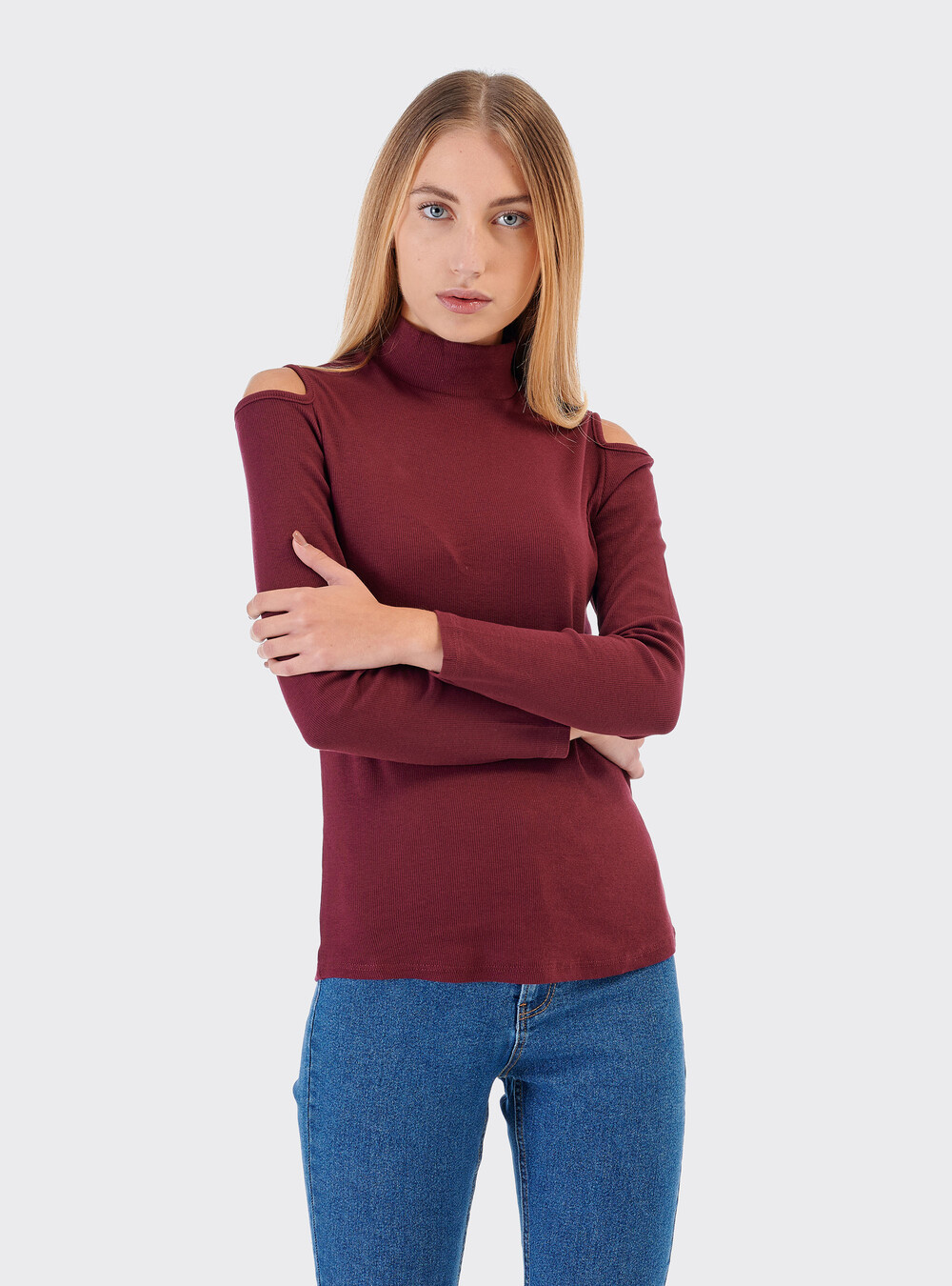 HIGH NECK SWEATER WITH BARE SHOULDERS