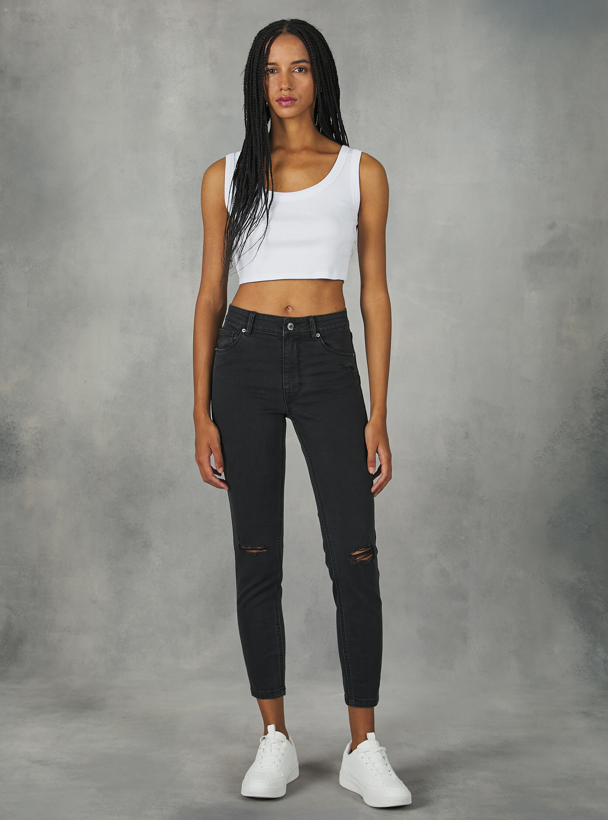 Skinny jeans with push up effect