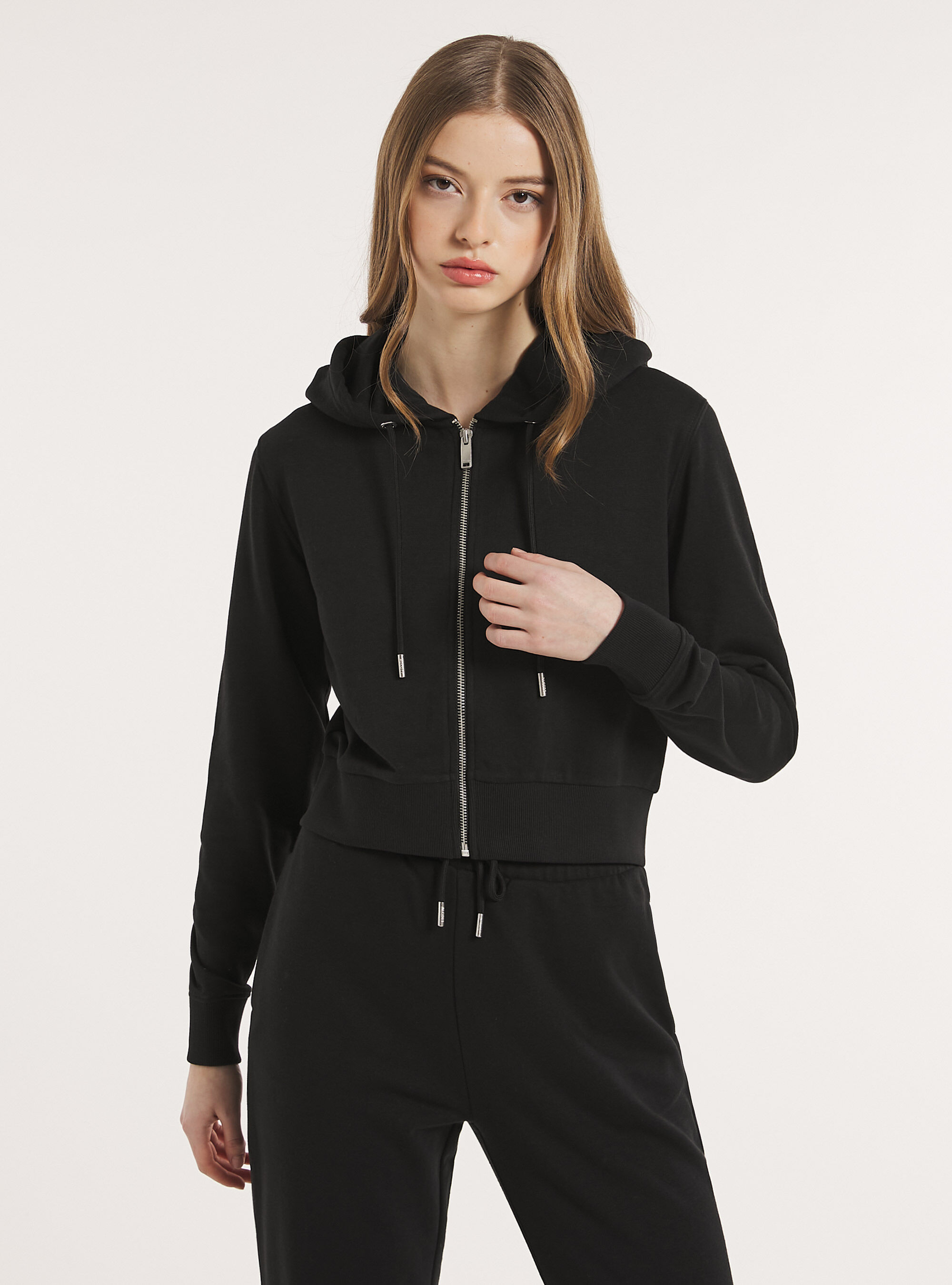 Sudadera corta con cremallera y capucha, BK1 BLACK