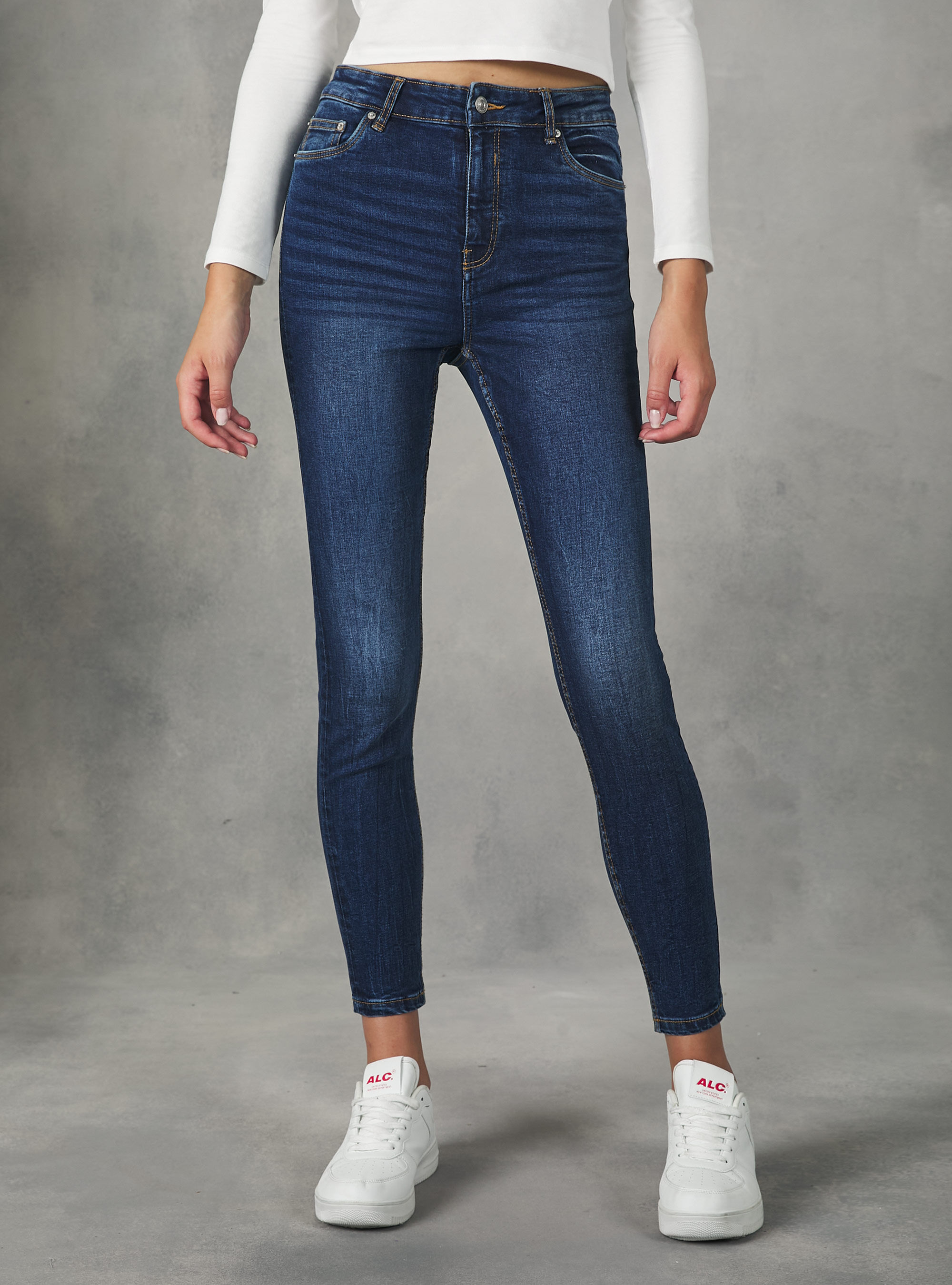 High waisted super skinny jeans