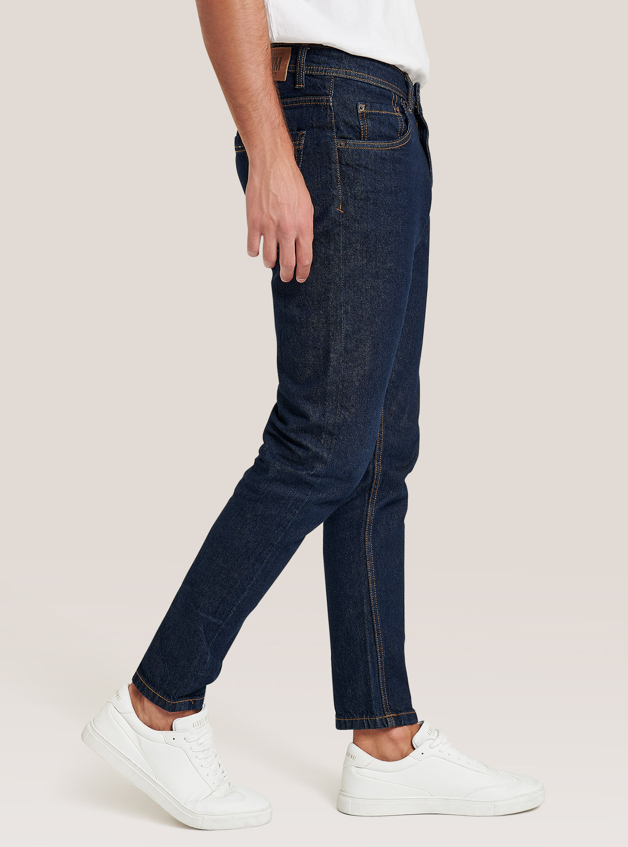 Jeans slim tapered fit in denim stretch | Alcott | Jeans Uomo