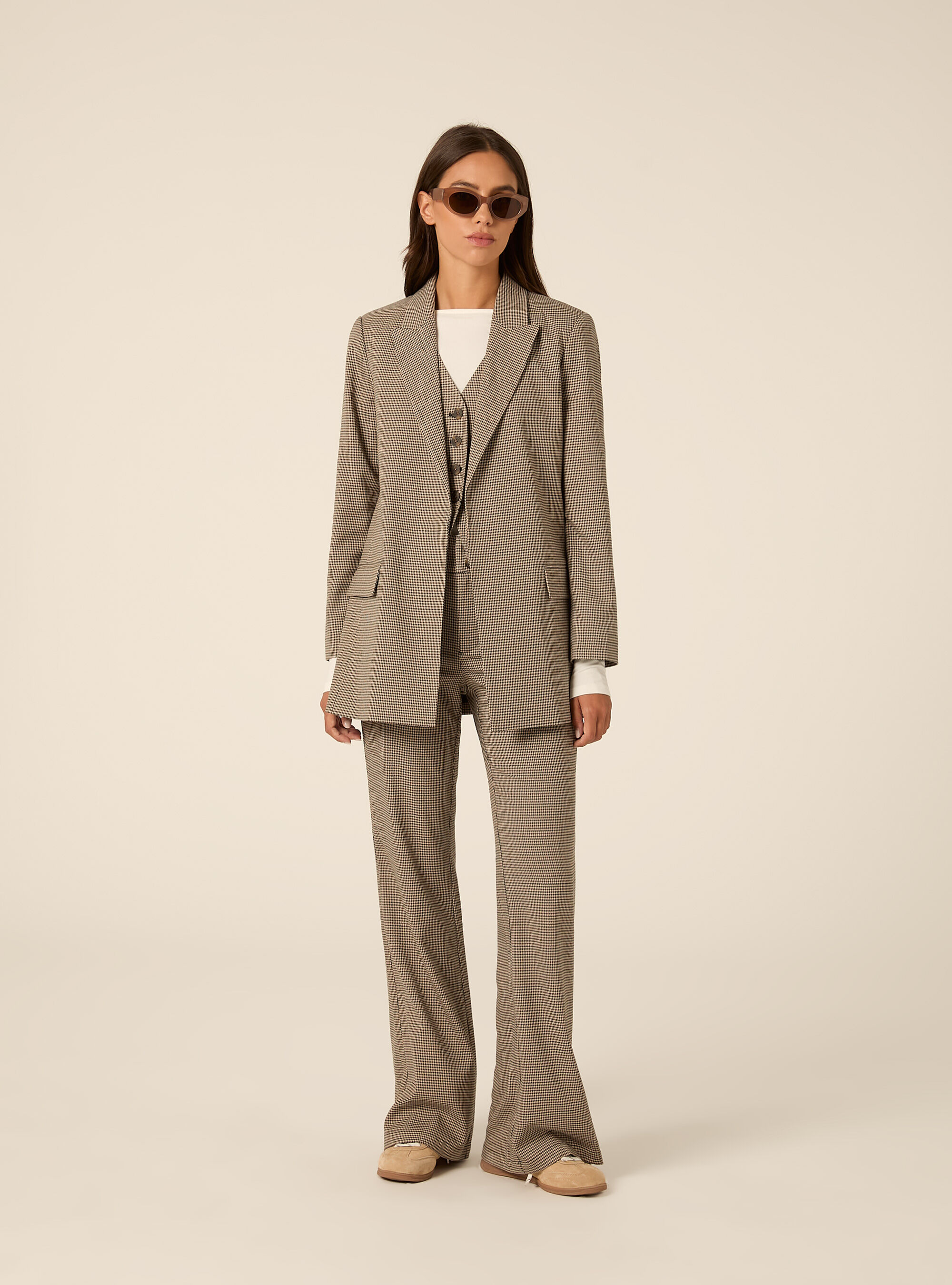Long tailored blazer with micro pattern, BG2 BEIGE MEDIUM