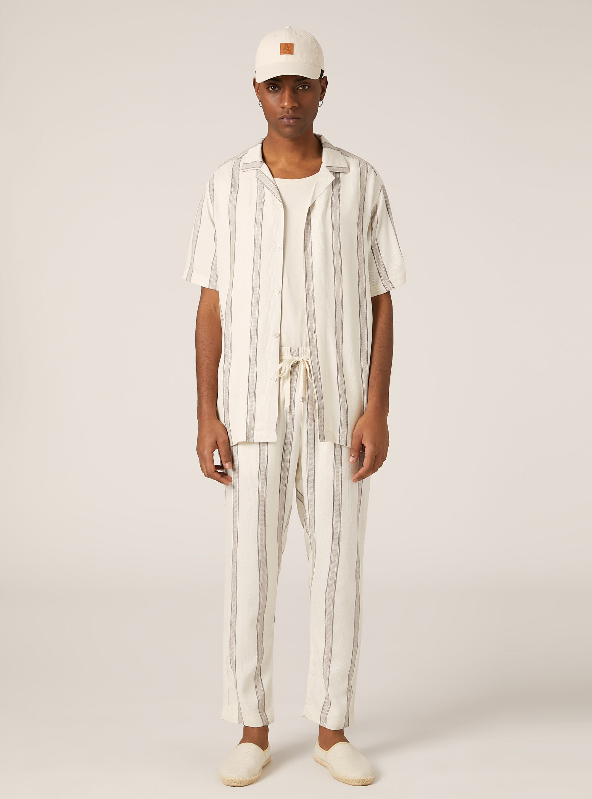 Pantal&oacute;n de rayas con textura, CR3 CREAM LIGHT