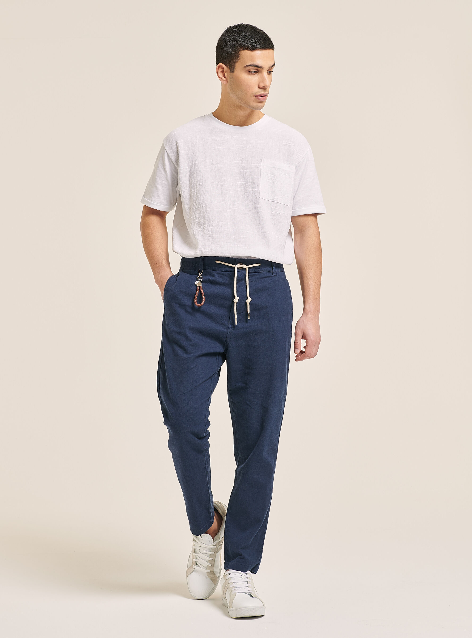 Pantaloni con laccio in vita uomo 2025