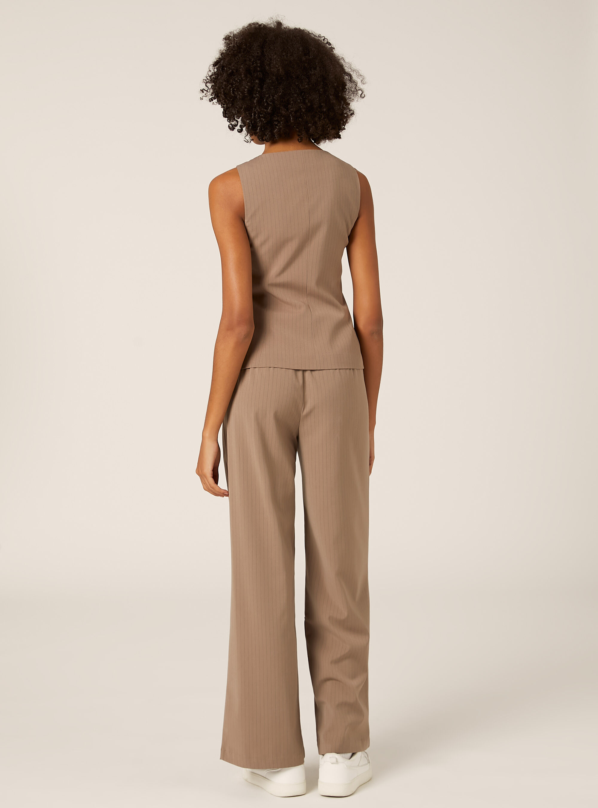 Chaleco regular con botones, BG2 BEIGE MEDIUM