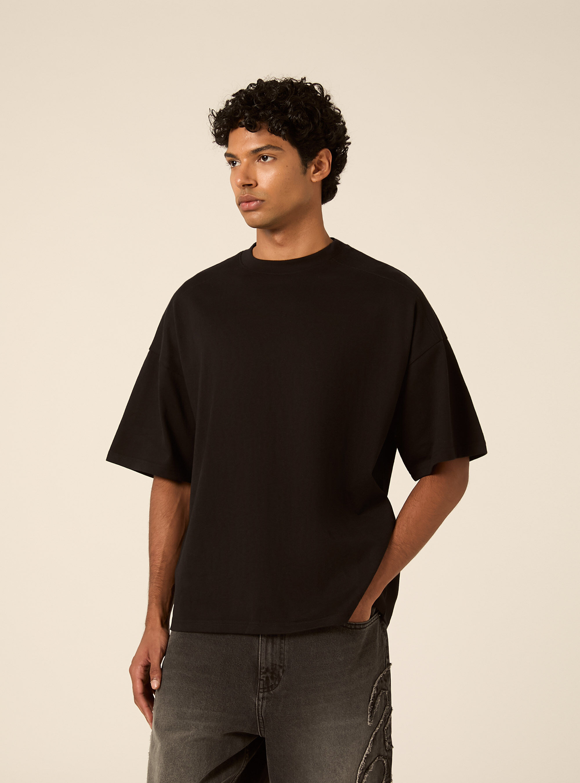 T-shirt coupe boxy &agrave; manches courtes et &eacute;paules tombantes, BK1 BLACK