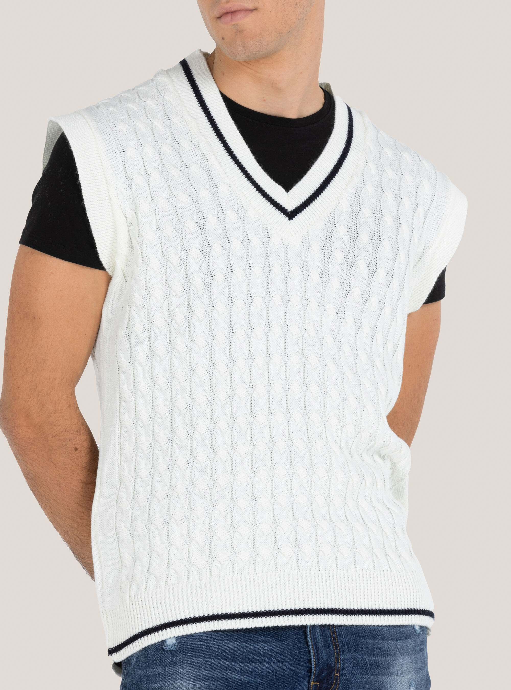 Pullover smanicto con bordino a contrasto