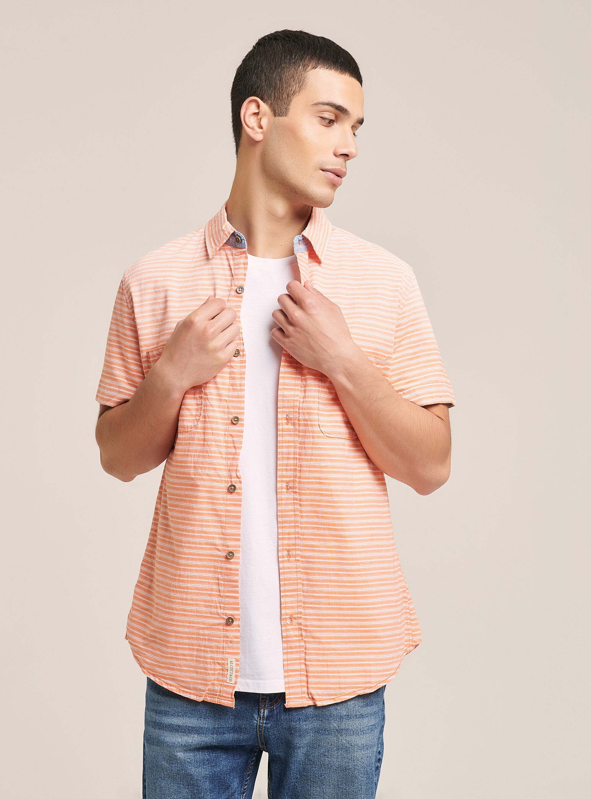 Camicia a maniche corte con righe orizzontali