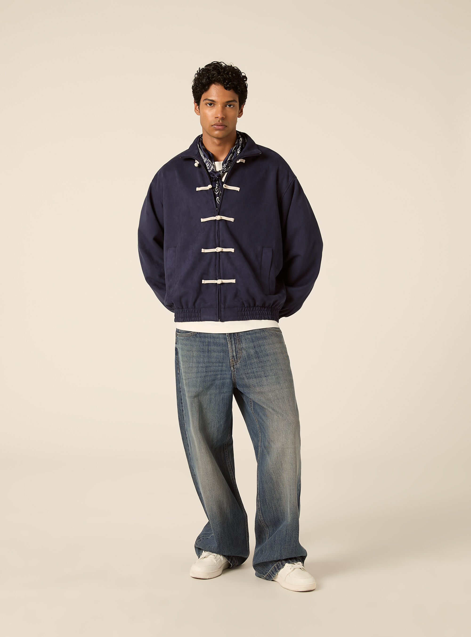 Bomber in simil suede con zip e chiusure frontali