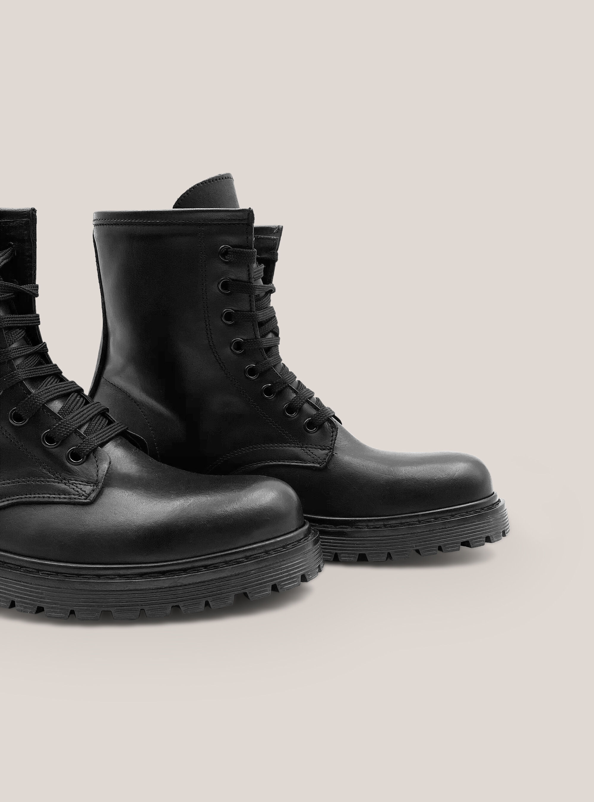 Track hot sale sole boots