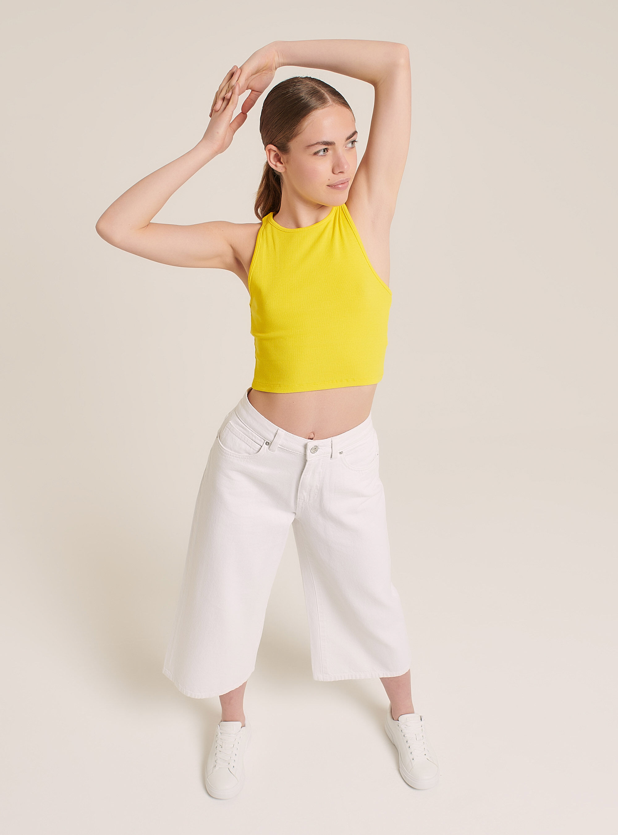 Elastic ribbed crop top in cotton