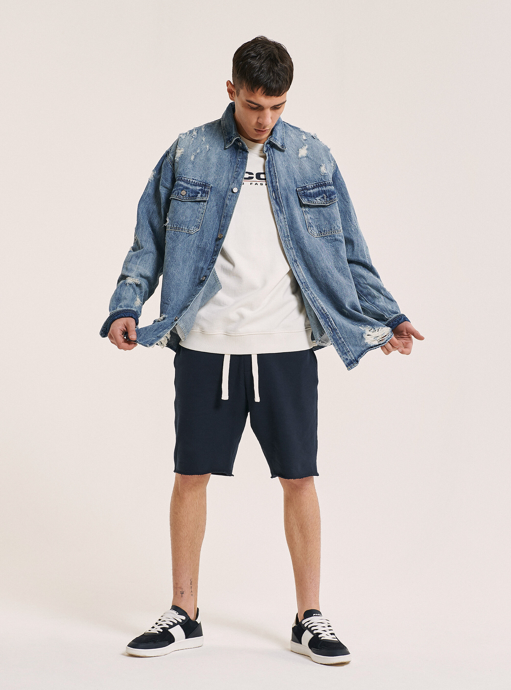 Ripped denim shirt, BLUE