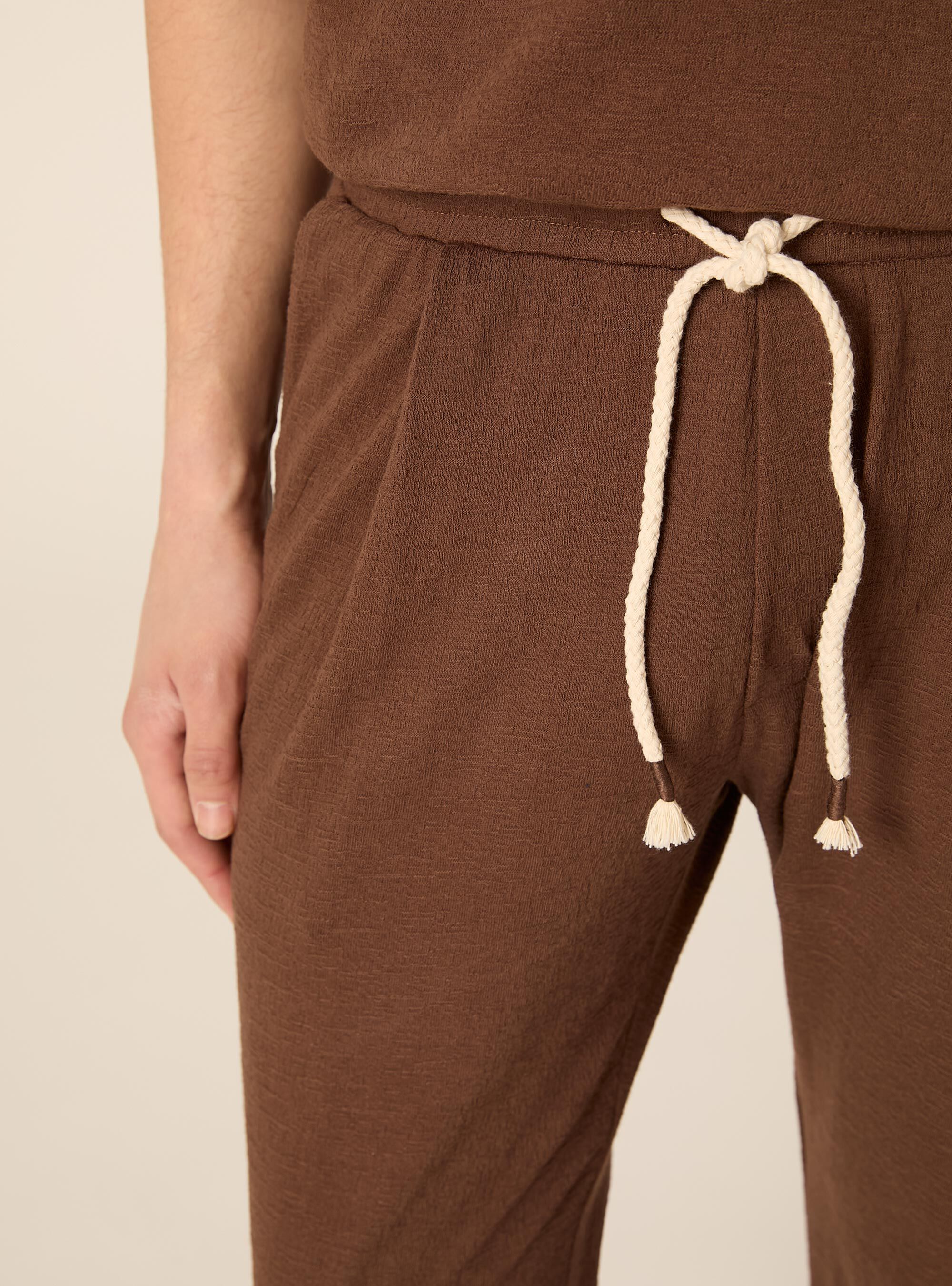 Pantaloni con  elastico in vita in jersey texture, BR1 BROWN DARK