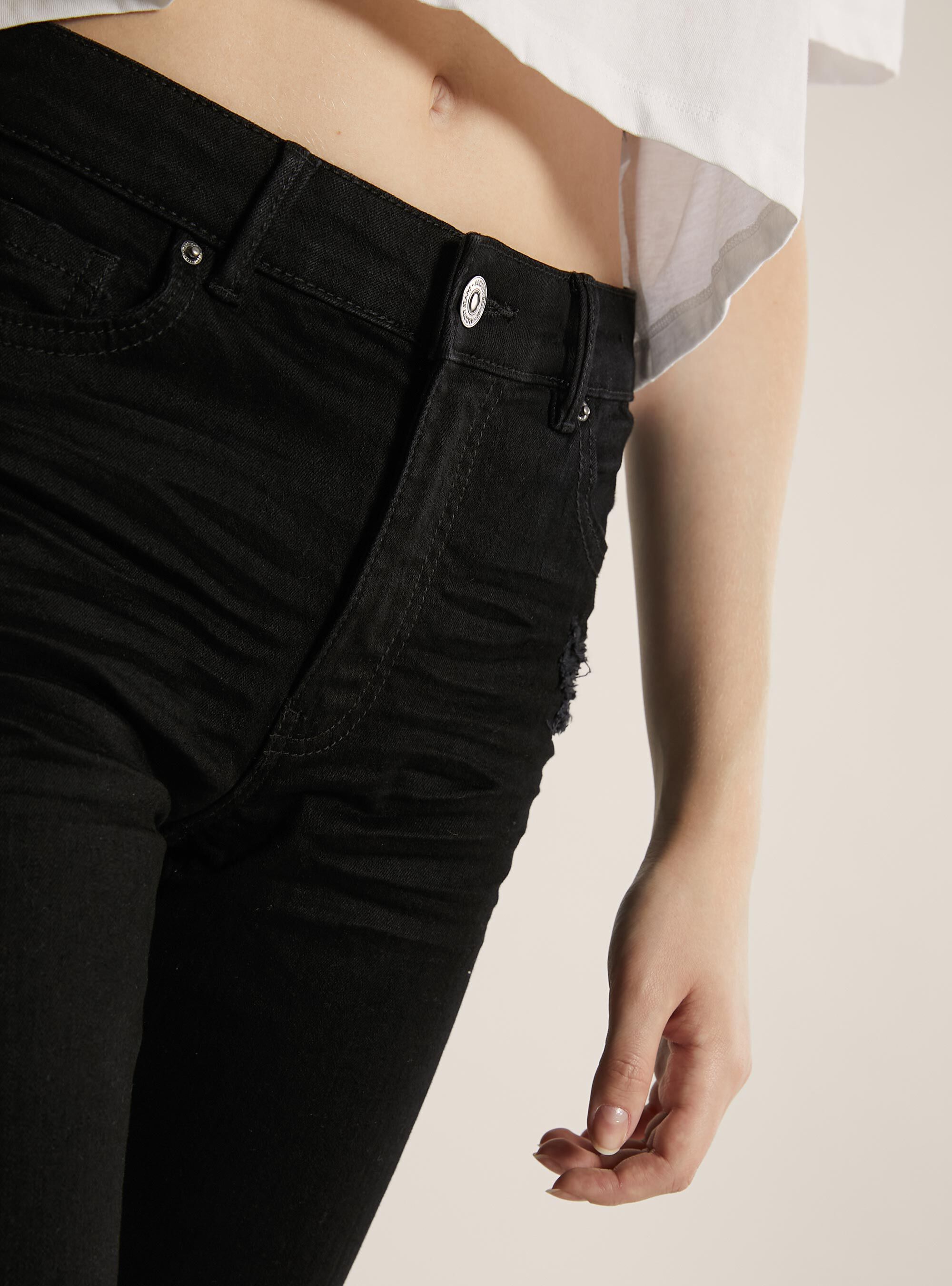 Jean skinny avec effet push-up, D000 BLACK