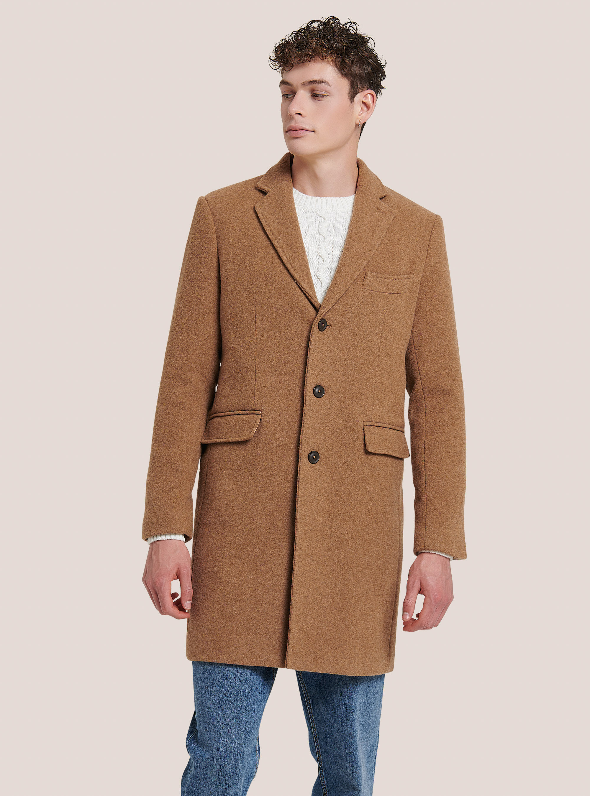 Single breasted coat in wool blend