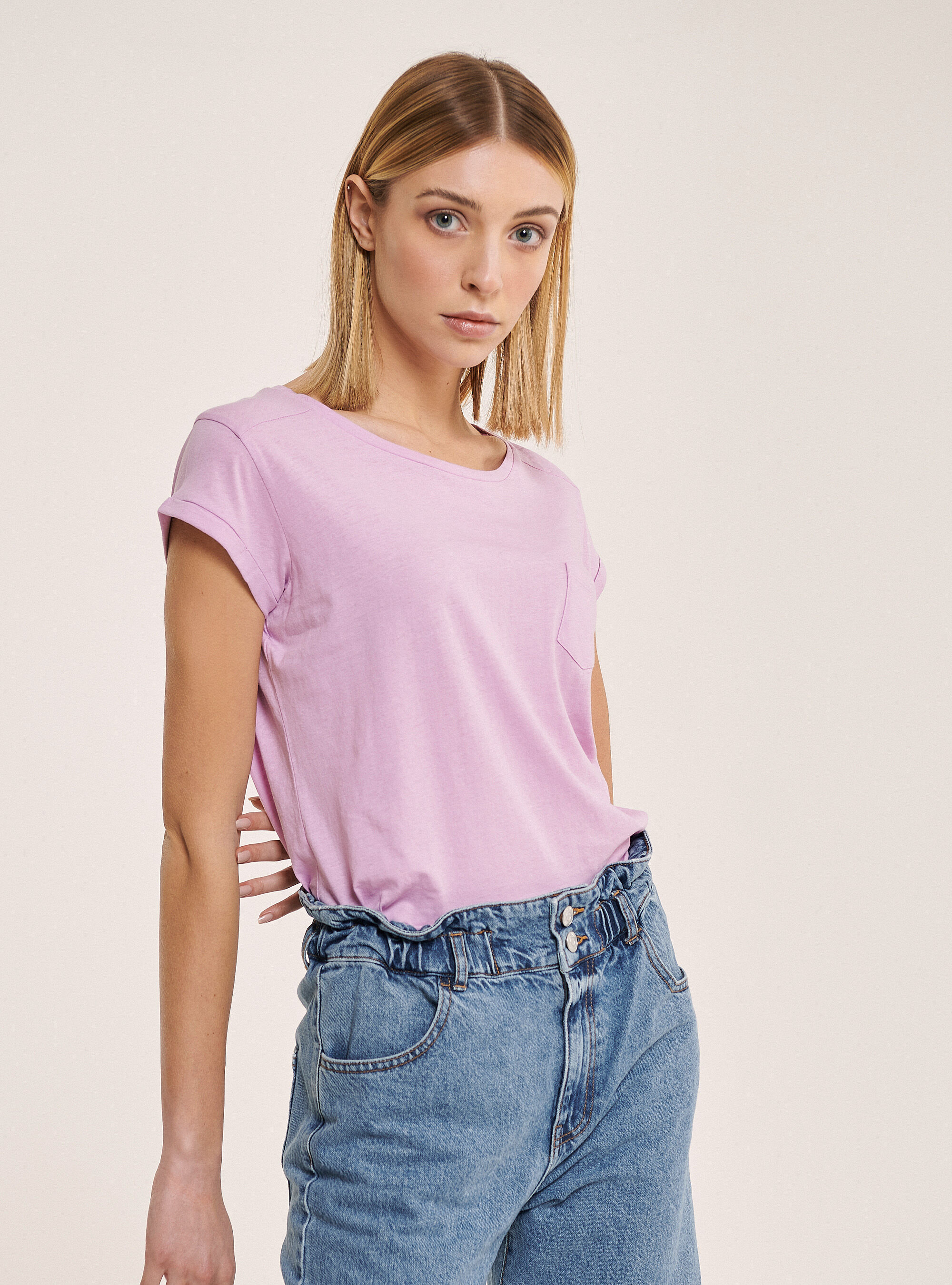 Camiseta b&aacute;sica de algod&oacute;n con bolsillo en el pecho, C4546 LILLAC