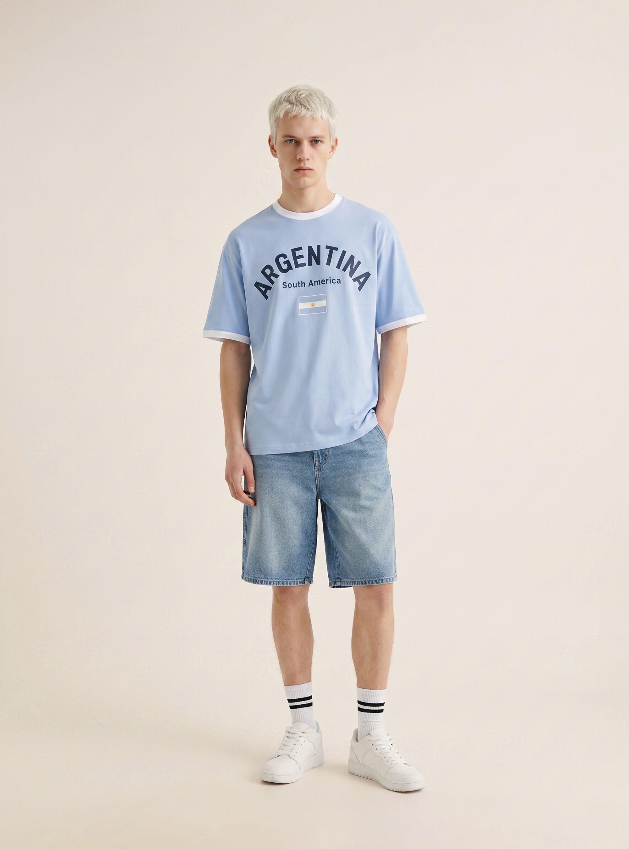 T-shirt boxy fit con stampa mondiali