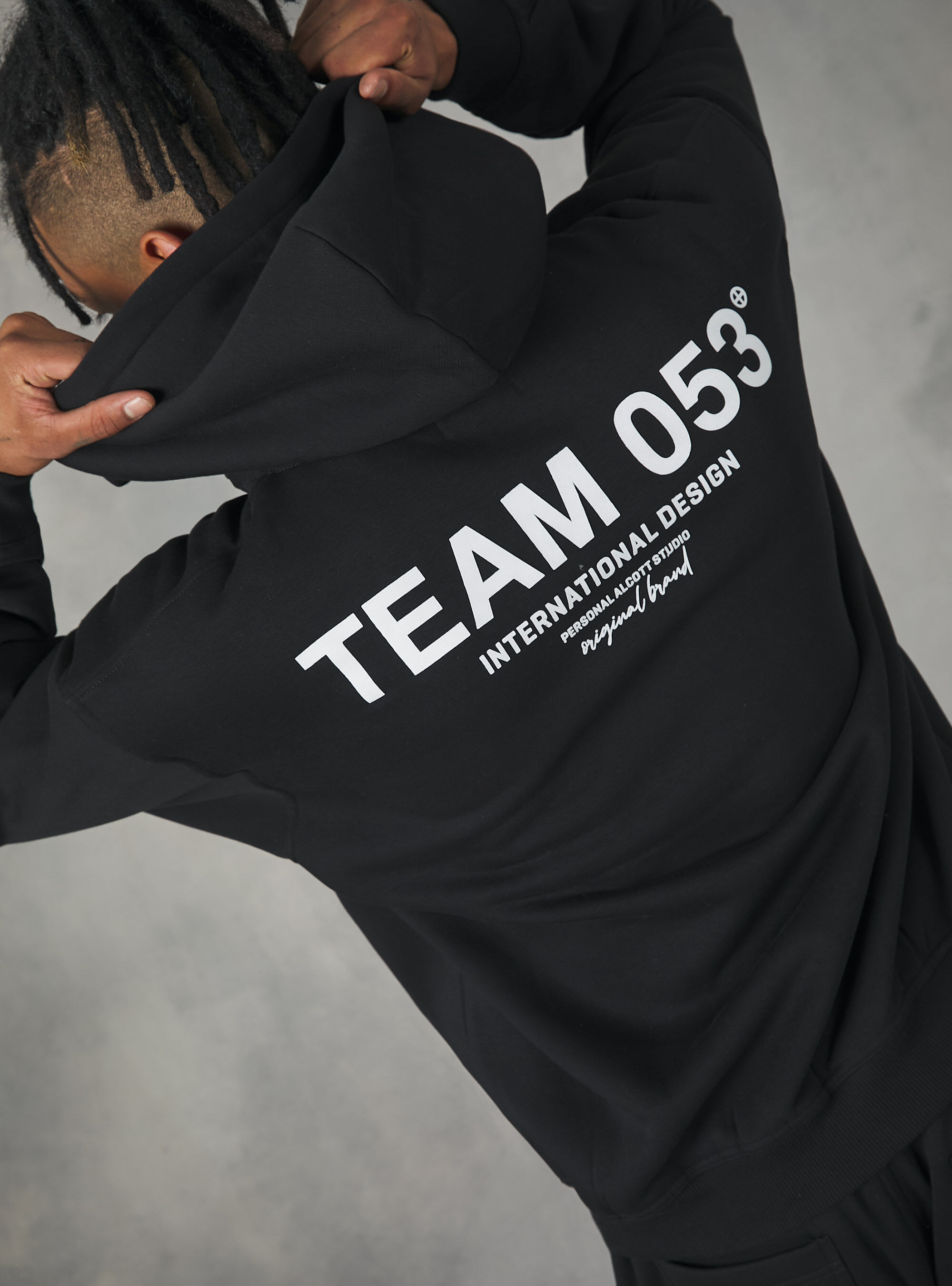 Sweatshirt with Team 053 print, BK1 BLACK