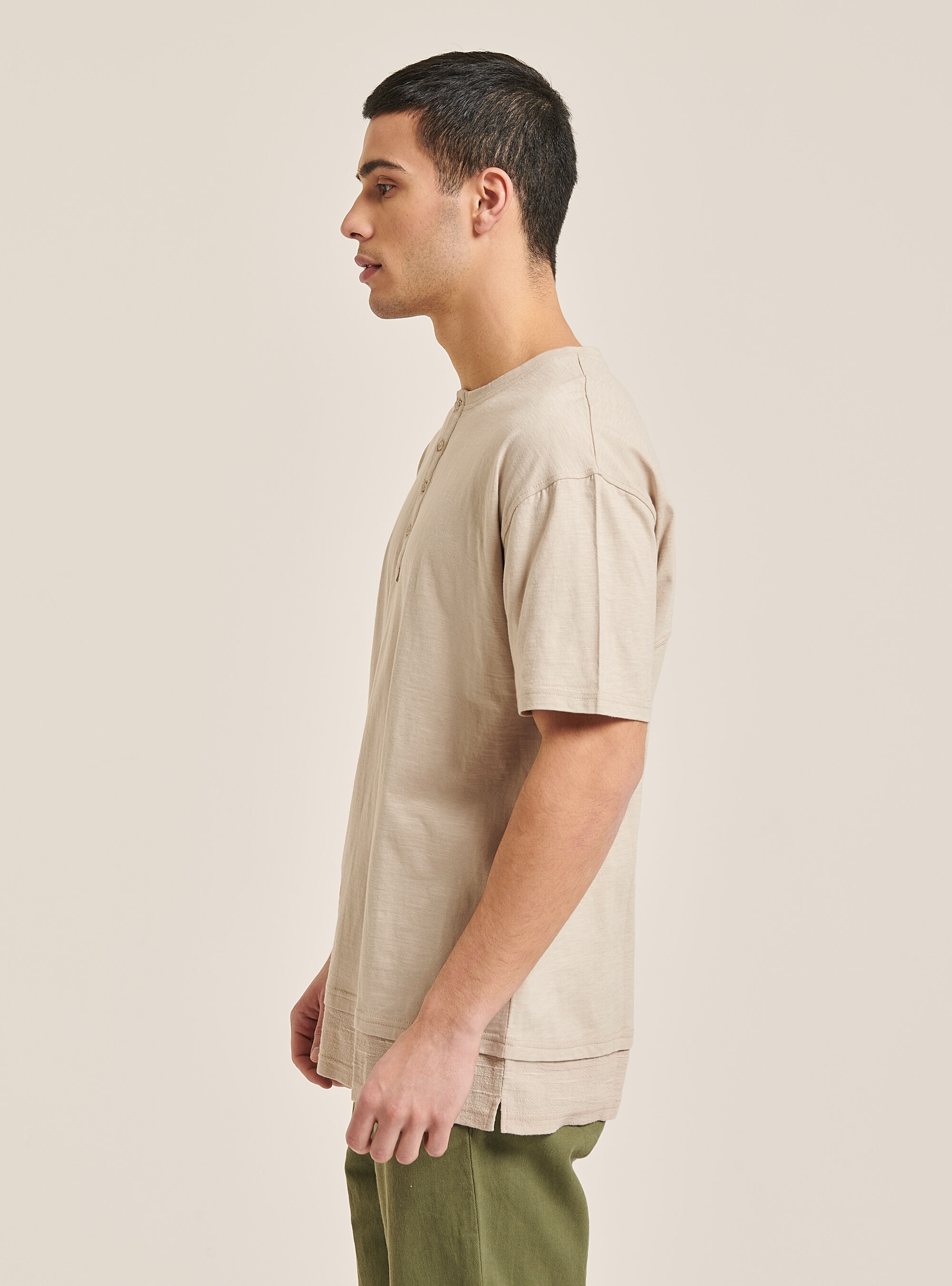 Linen blend T-shirt with serape collar, C0582 BEIGE