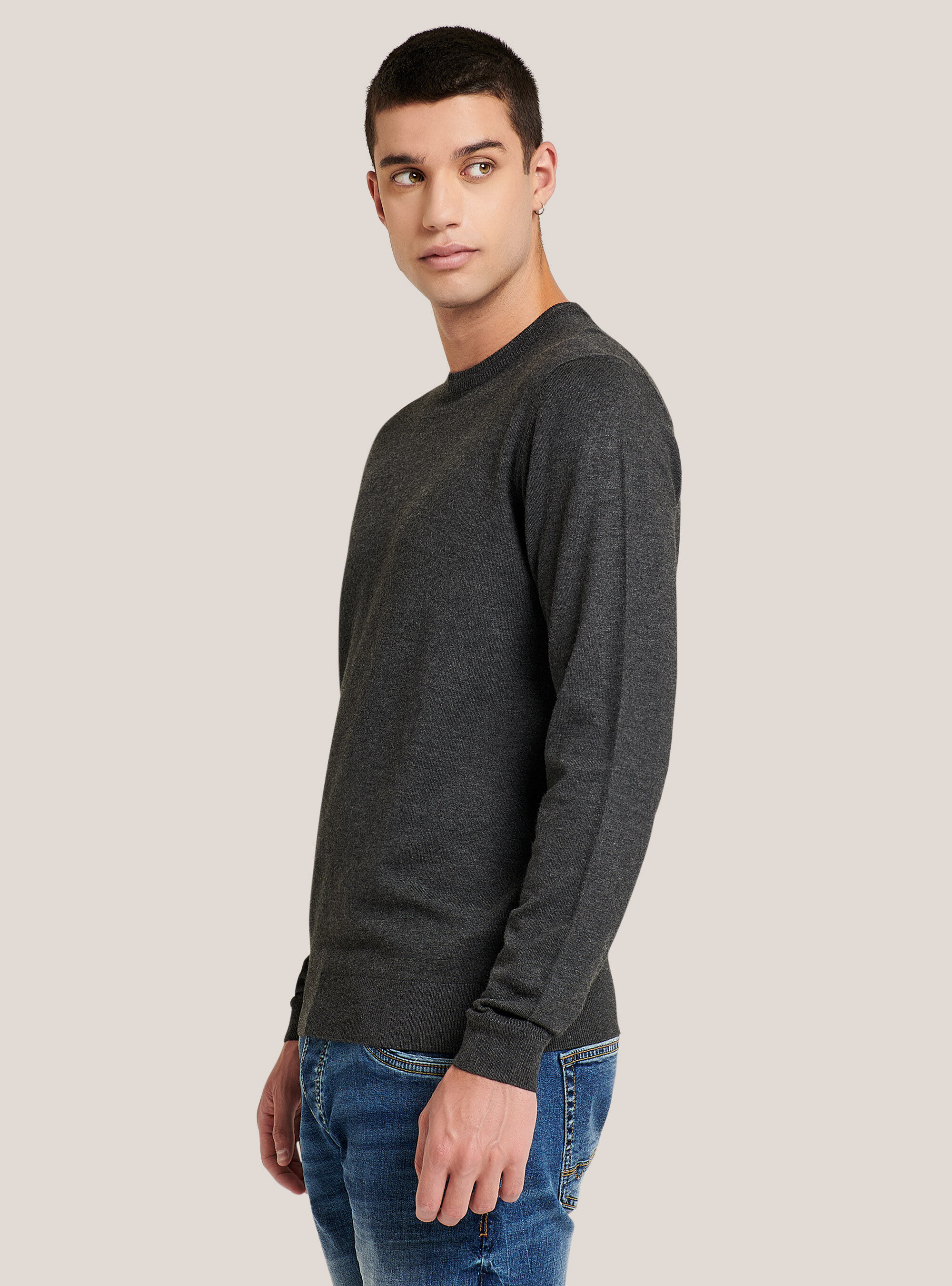 Pull &agrave; col ras du cou de couleur unie, C135 GREY MELANGE