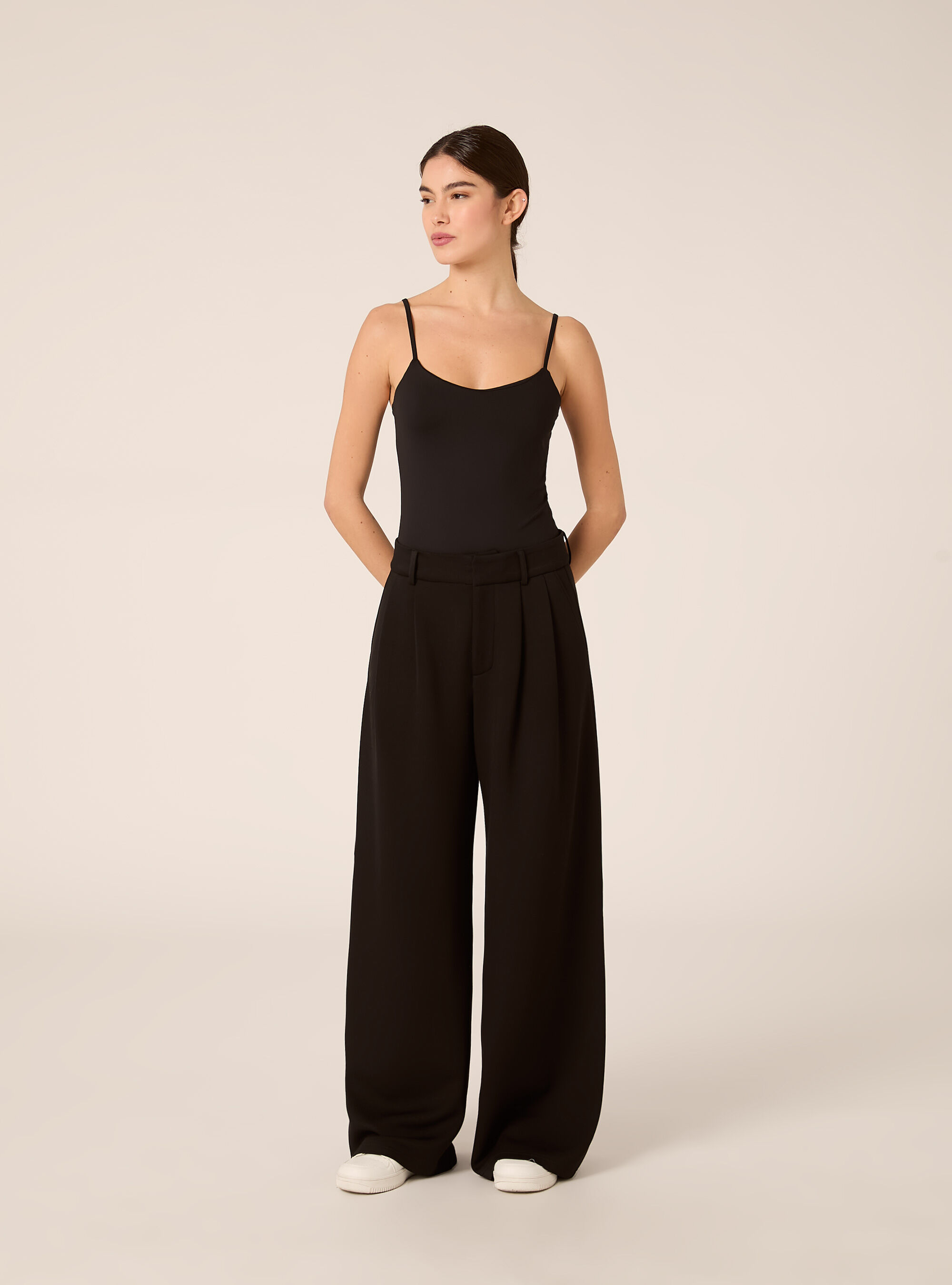 Pantalon large &agrave; toucher doux