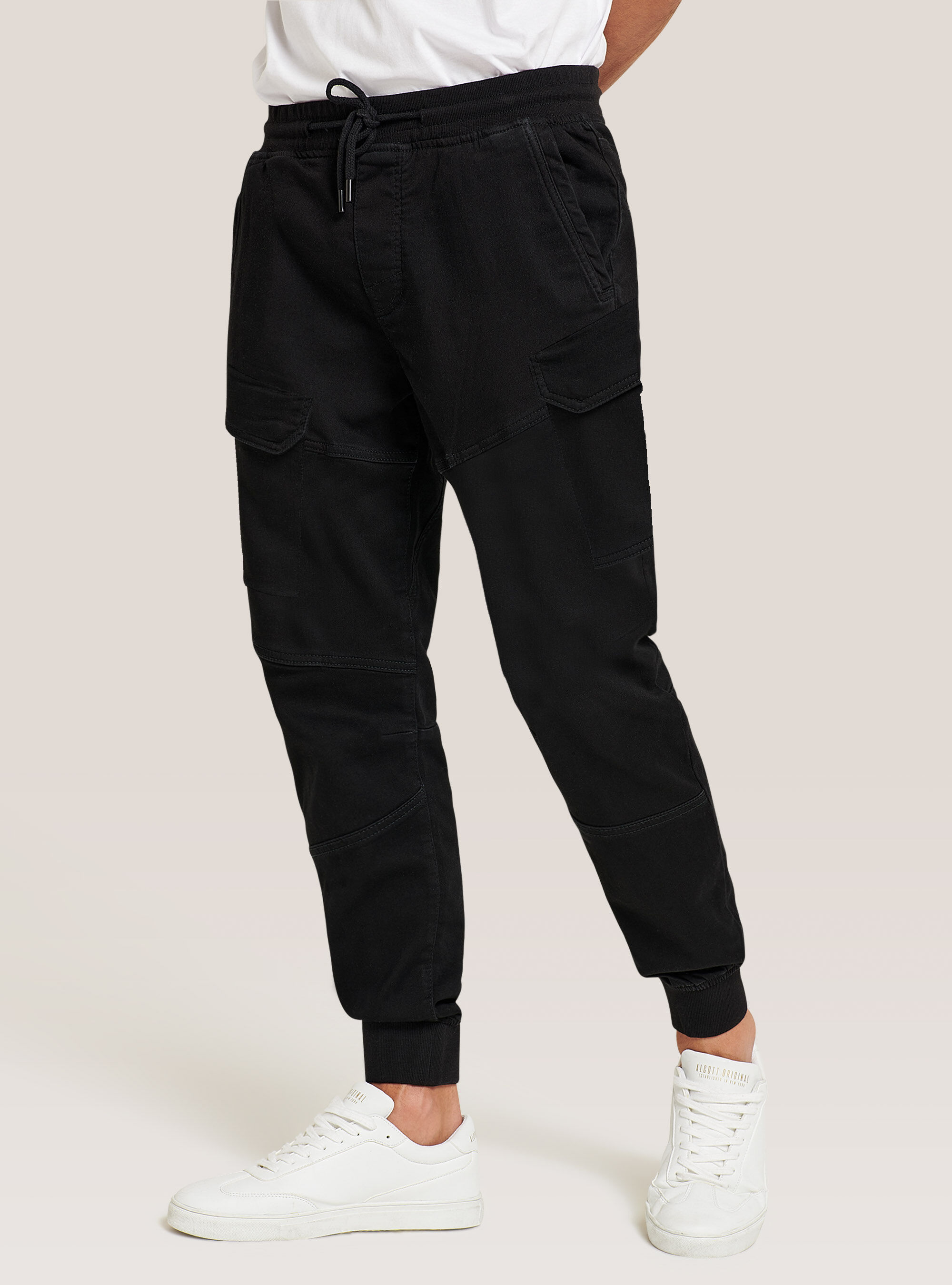Jogger with drawstring hem and large 