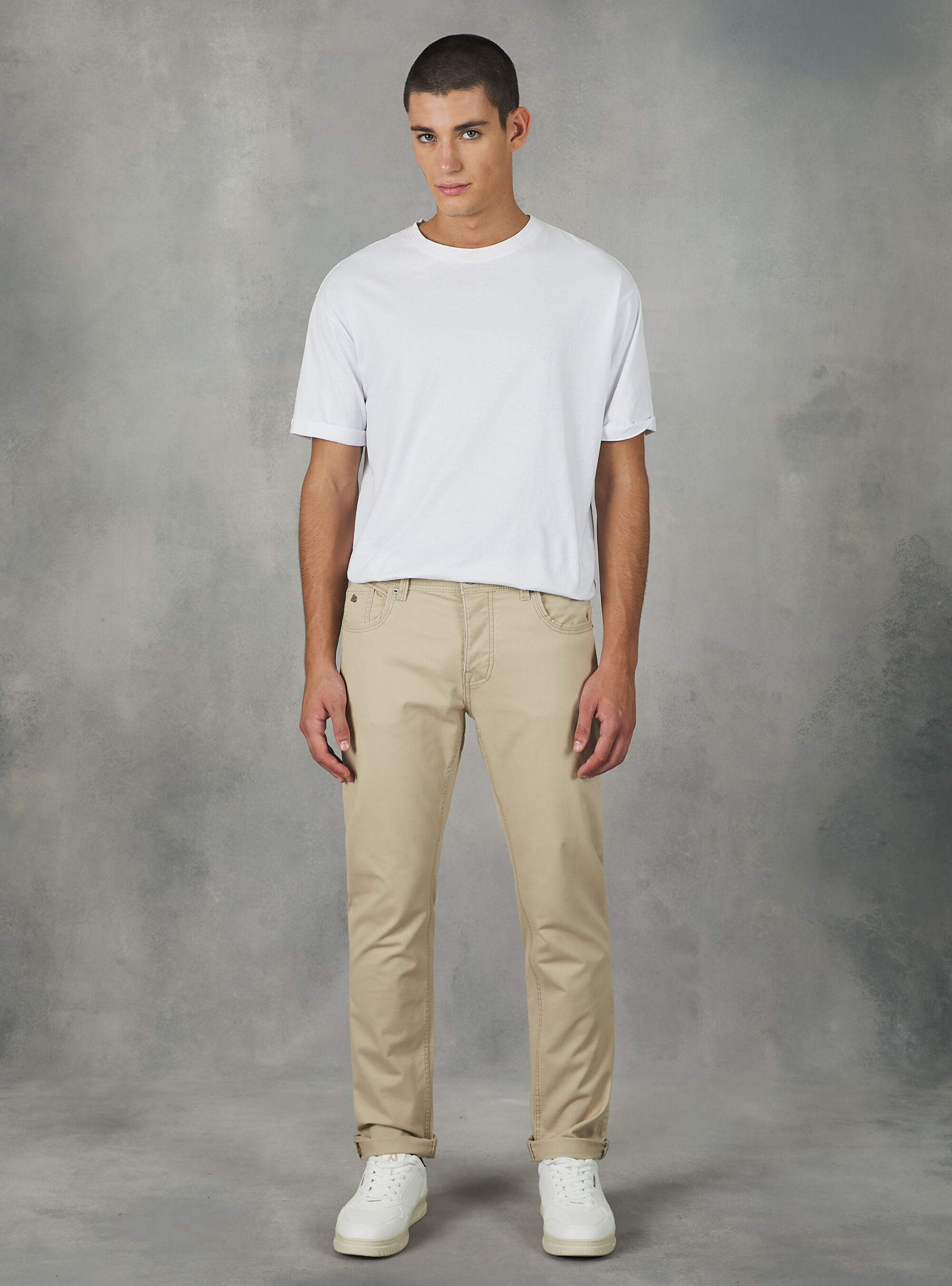 Pantalones pegados clearance
