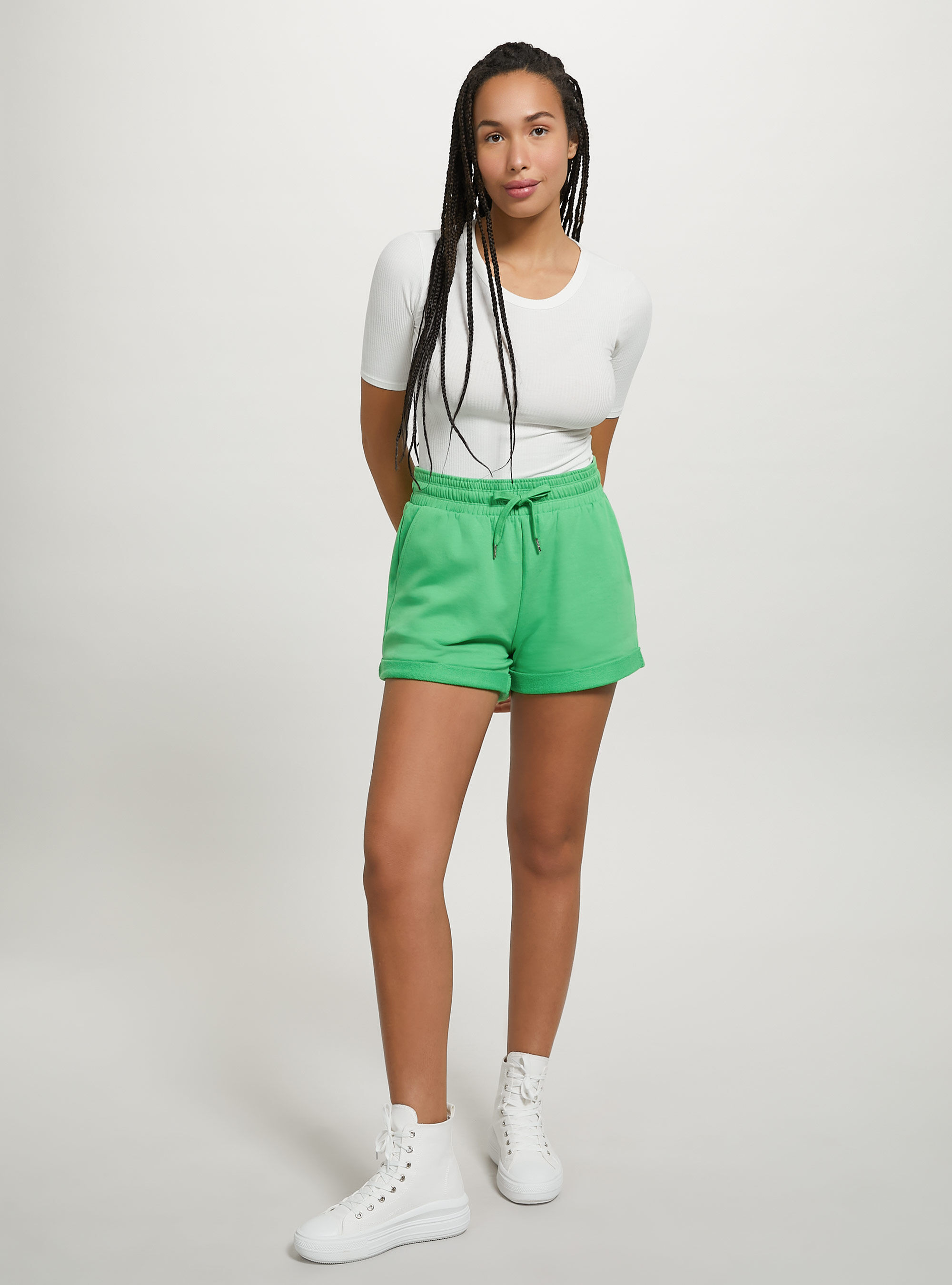 【INCHANT ME】Spring Roll Up Cotton Shorts Cotton shorts with roll up and drawstring