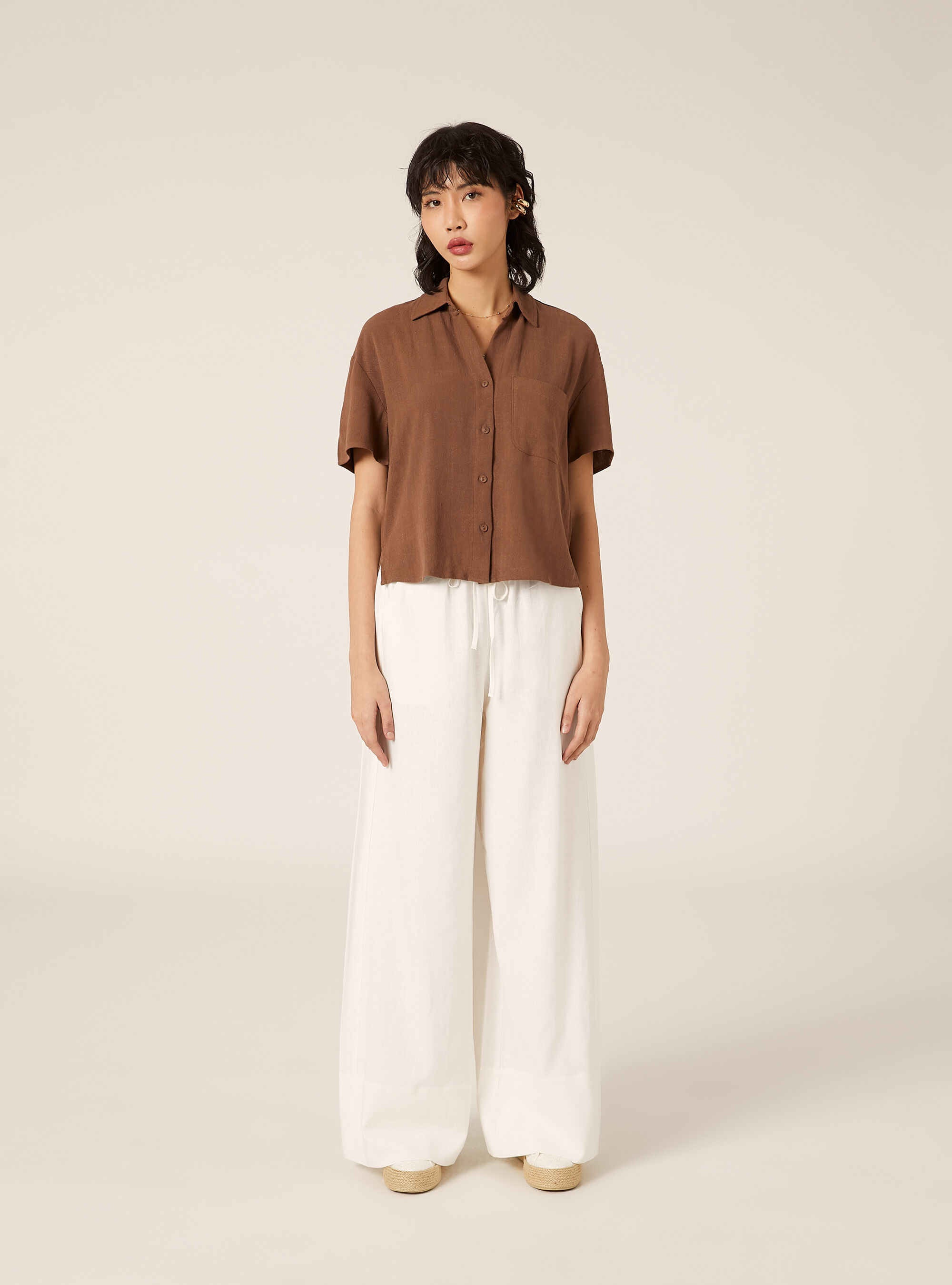 Camisa cropped de mezcla de lino, BR2 BROWN MEDIUM