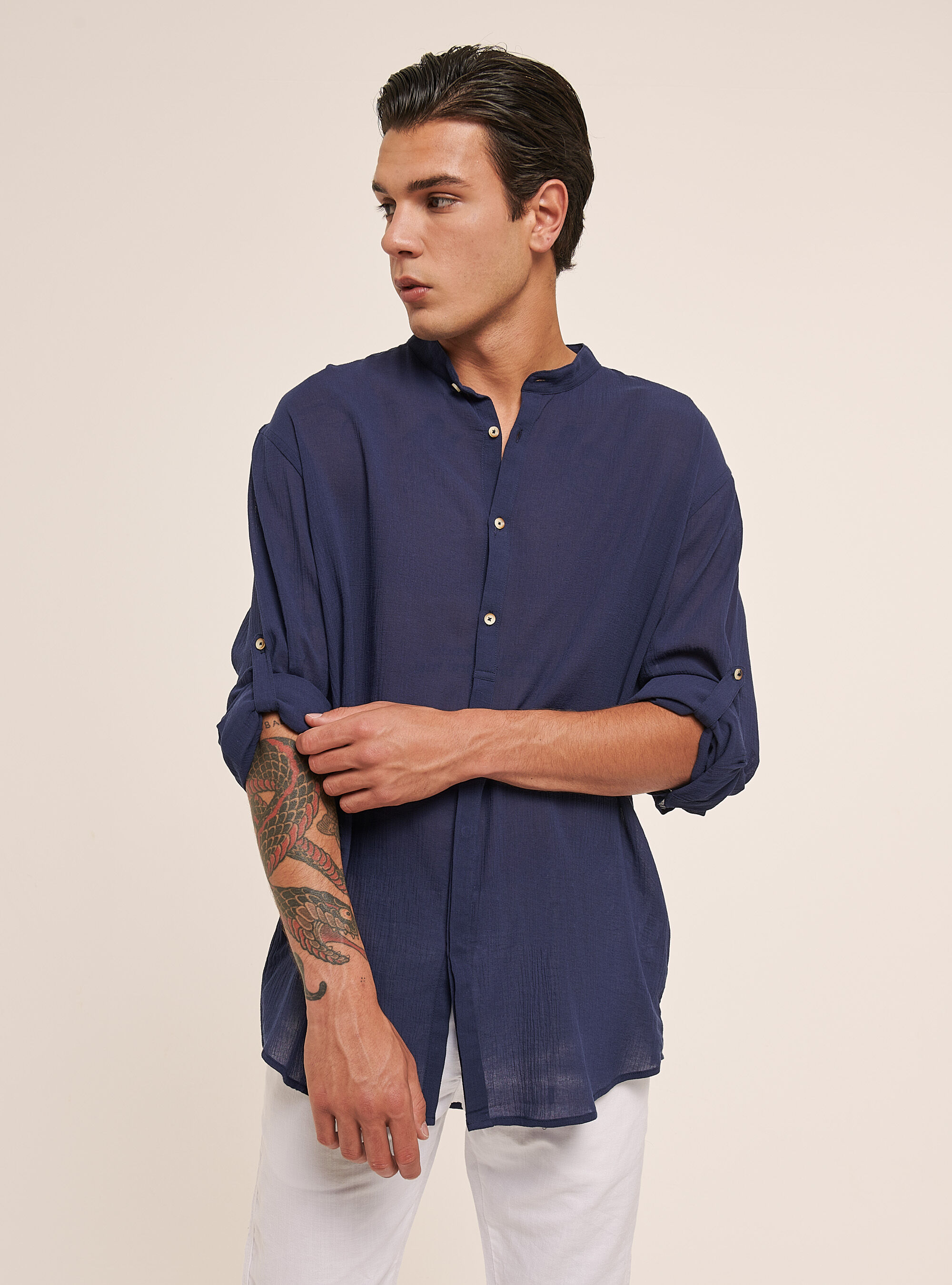 Chemise &agrave; manches longues en coton avec col cor&eacute;en, C214 BLUE NAVY