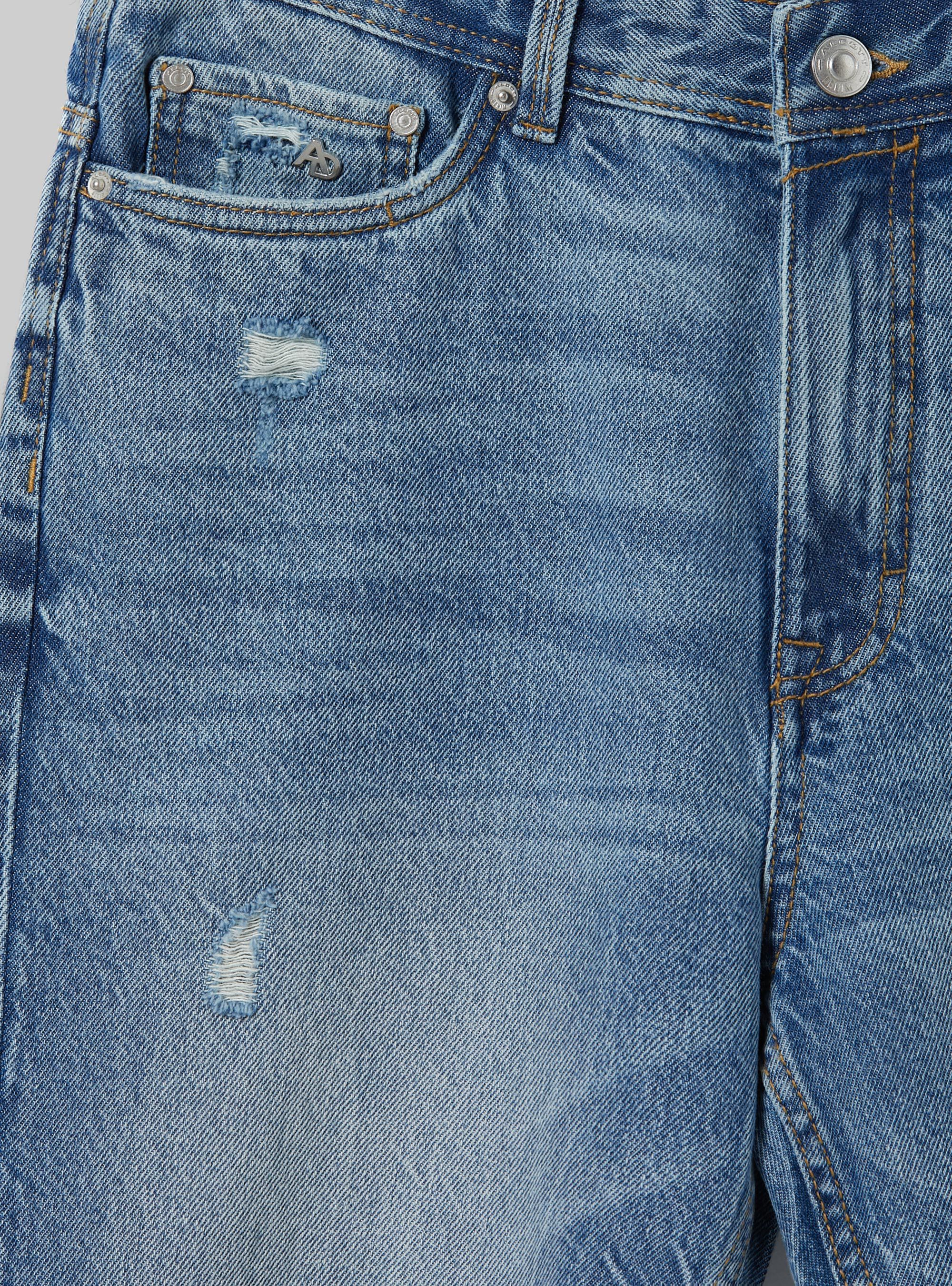 Bermudashorts aus Stretch-Denim in schmaler Passform, D004 MEDIUM LIGHT BLUE