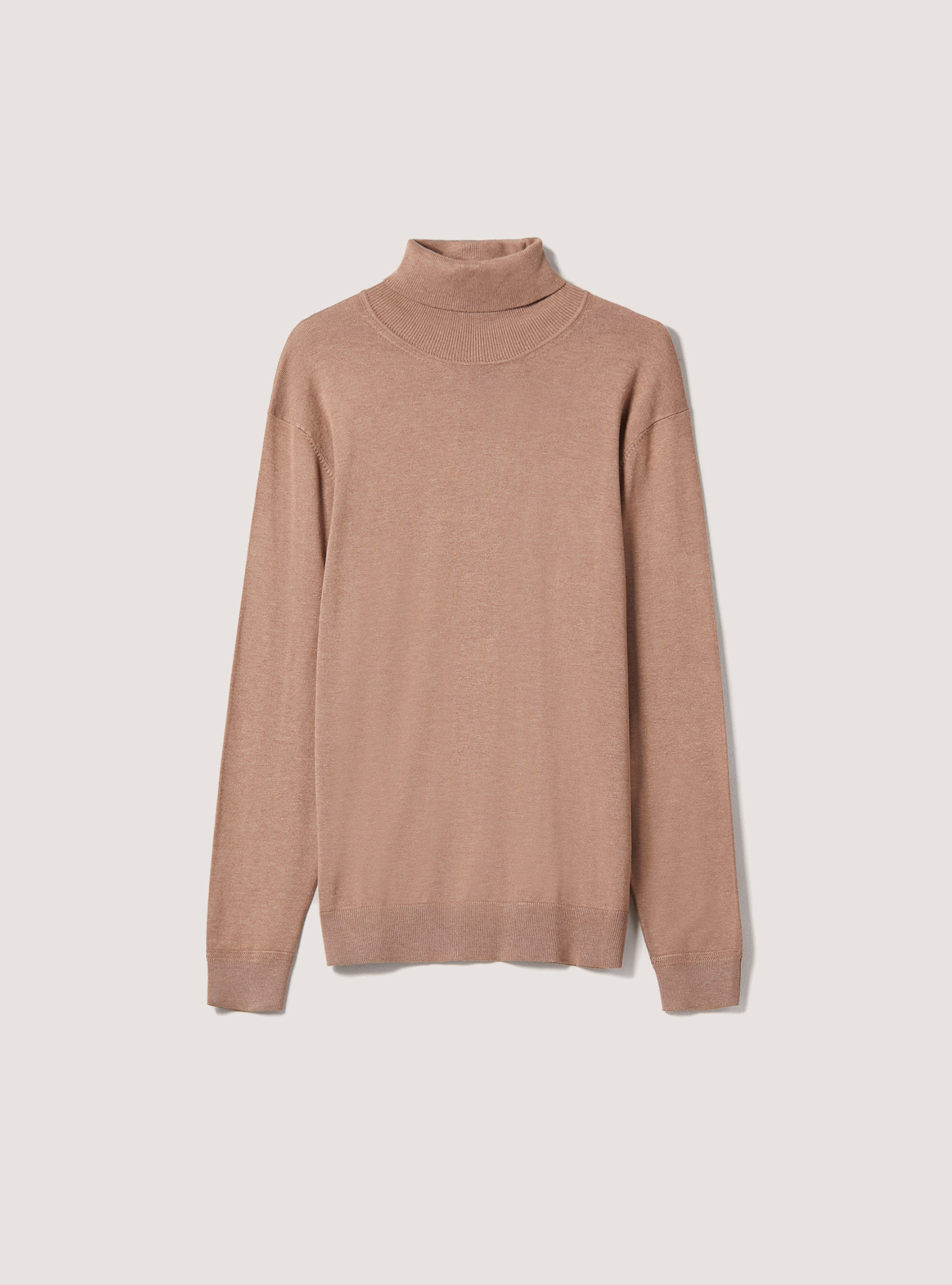 Plain coloured turtleneck pullover
