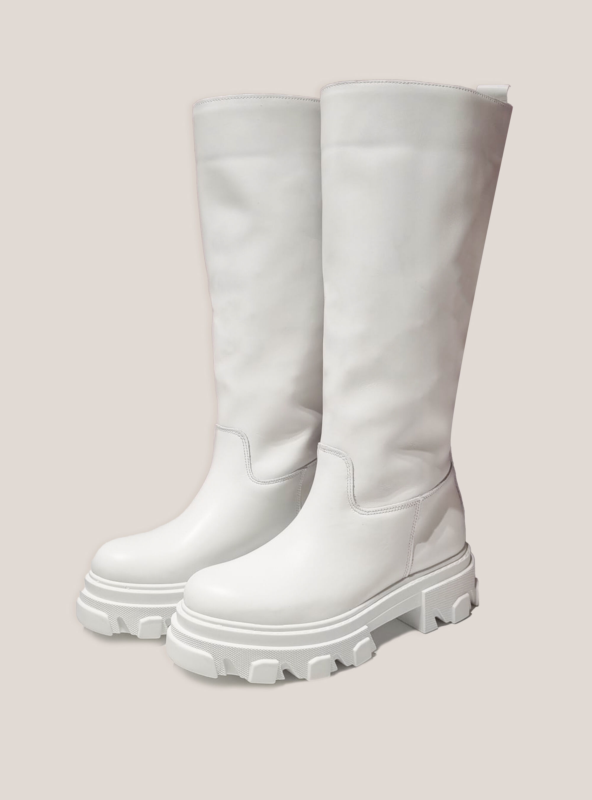 High leather boot