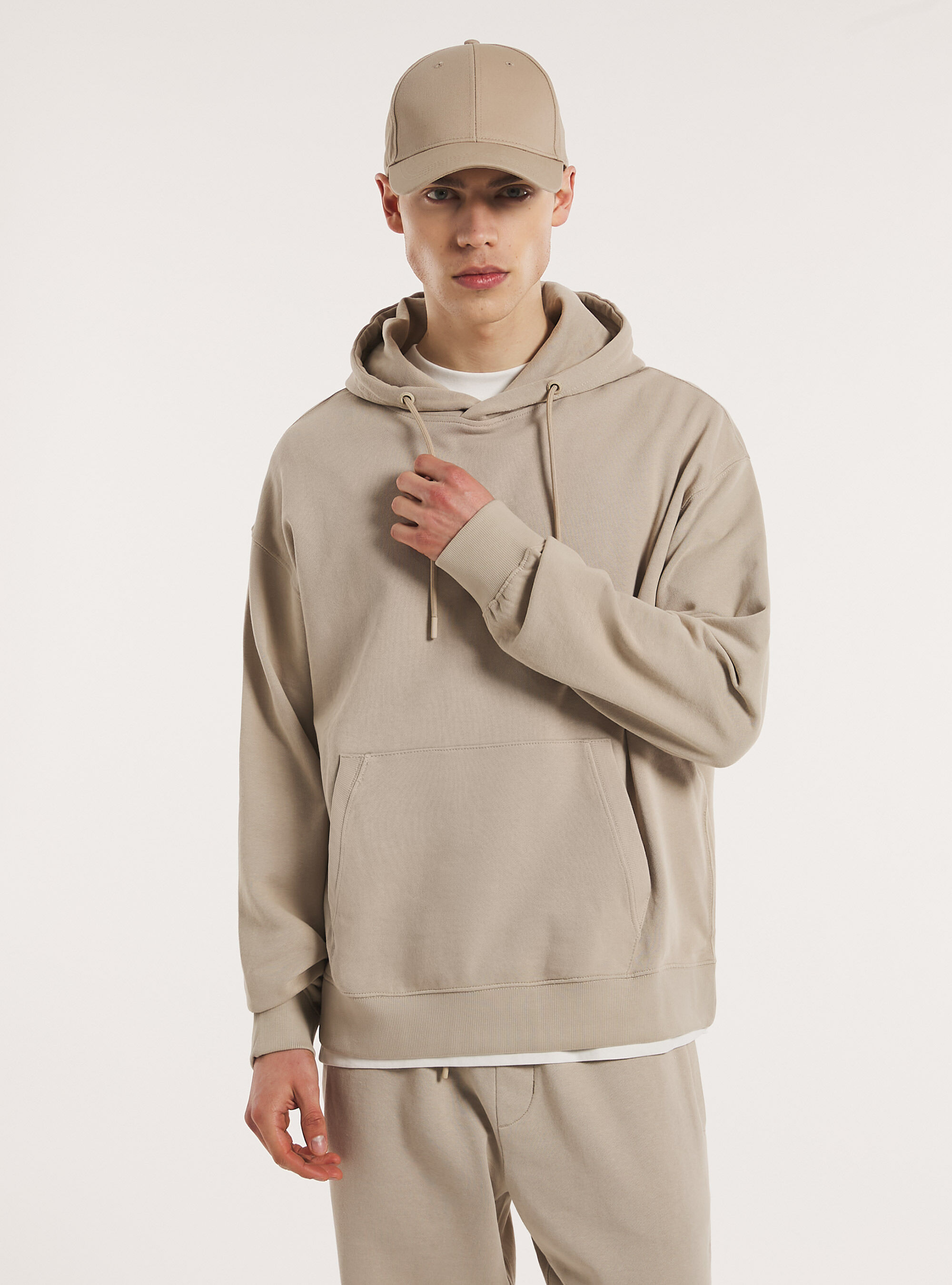 Sweatshirt with hood and pouch pocket, BG2 BEIGE MEDIUM