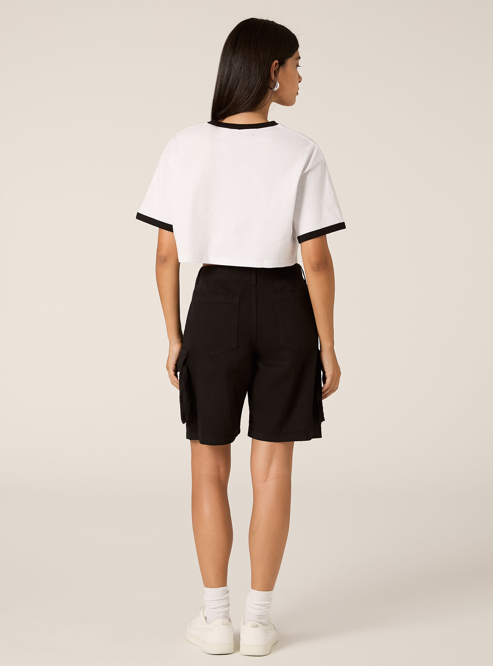 Cropped-T-Shirt mit College-Print, WH3 WHITE