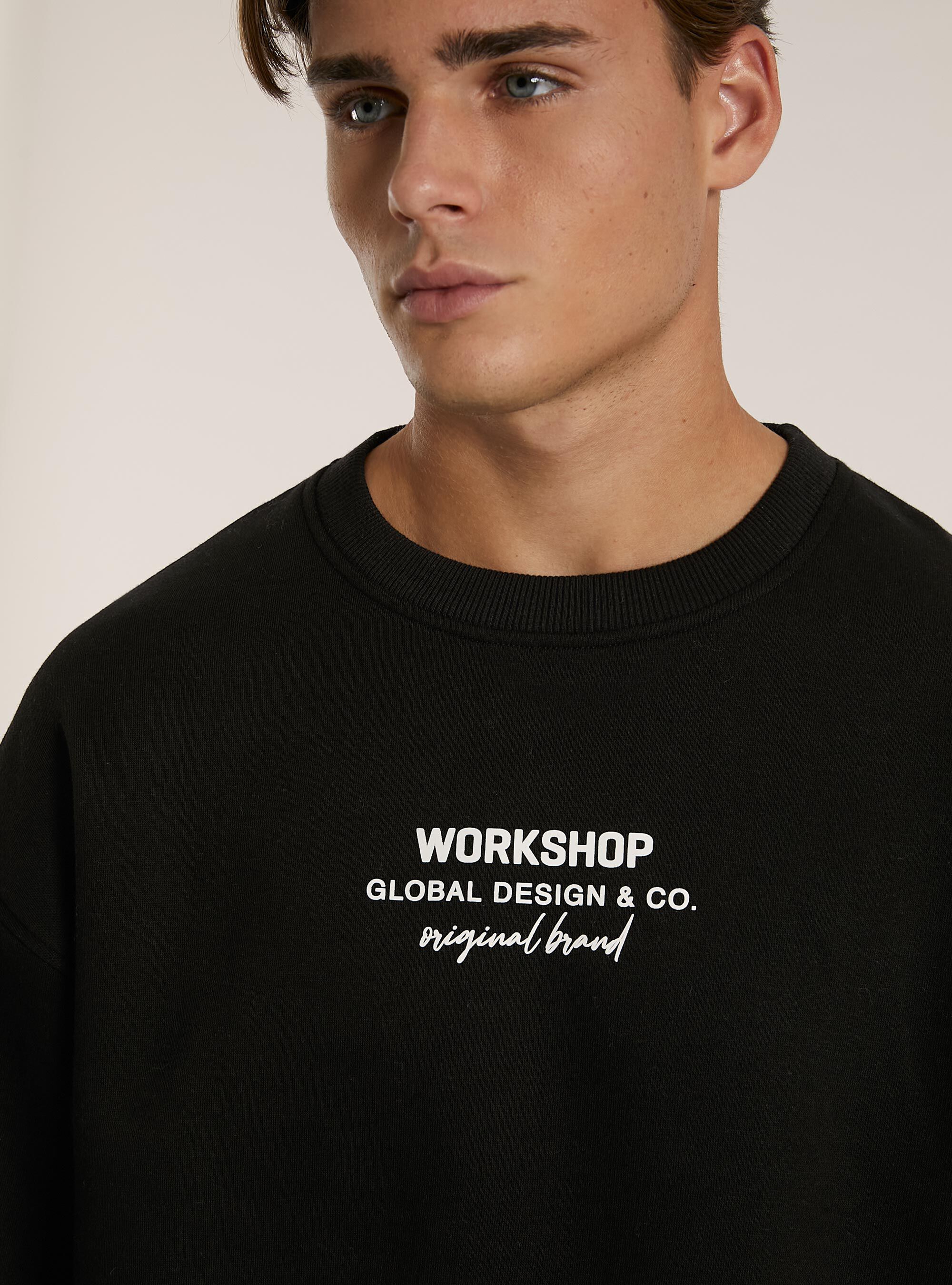 Sudadera boxy fit con estampado Workshop, BK1 BLACK
