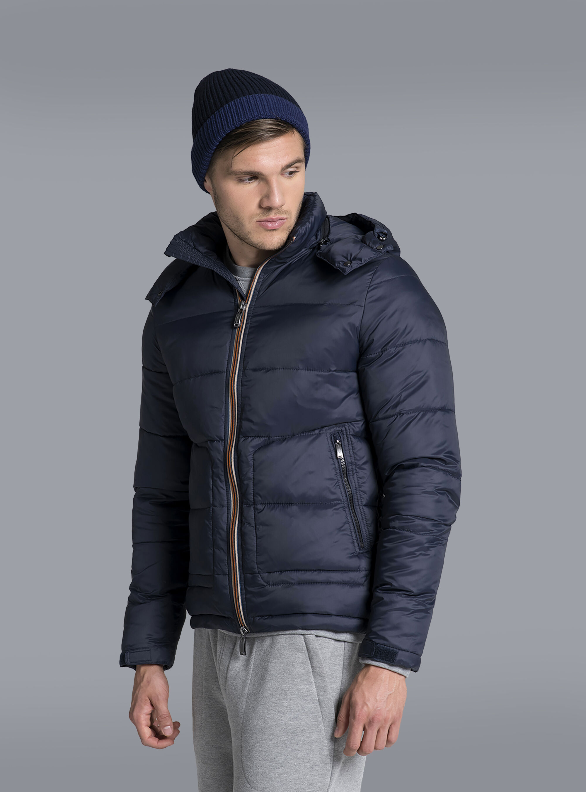 Bomber a contrasto con cappuccio, BLU MARINO