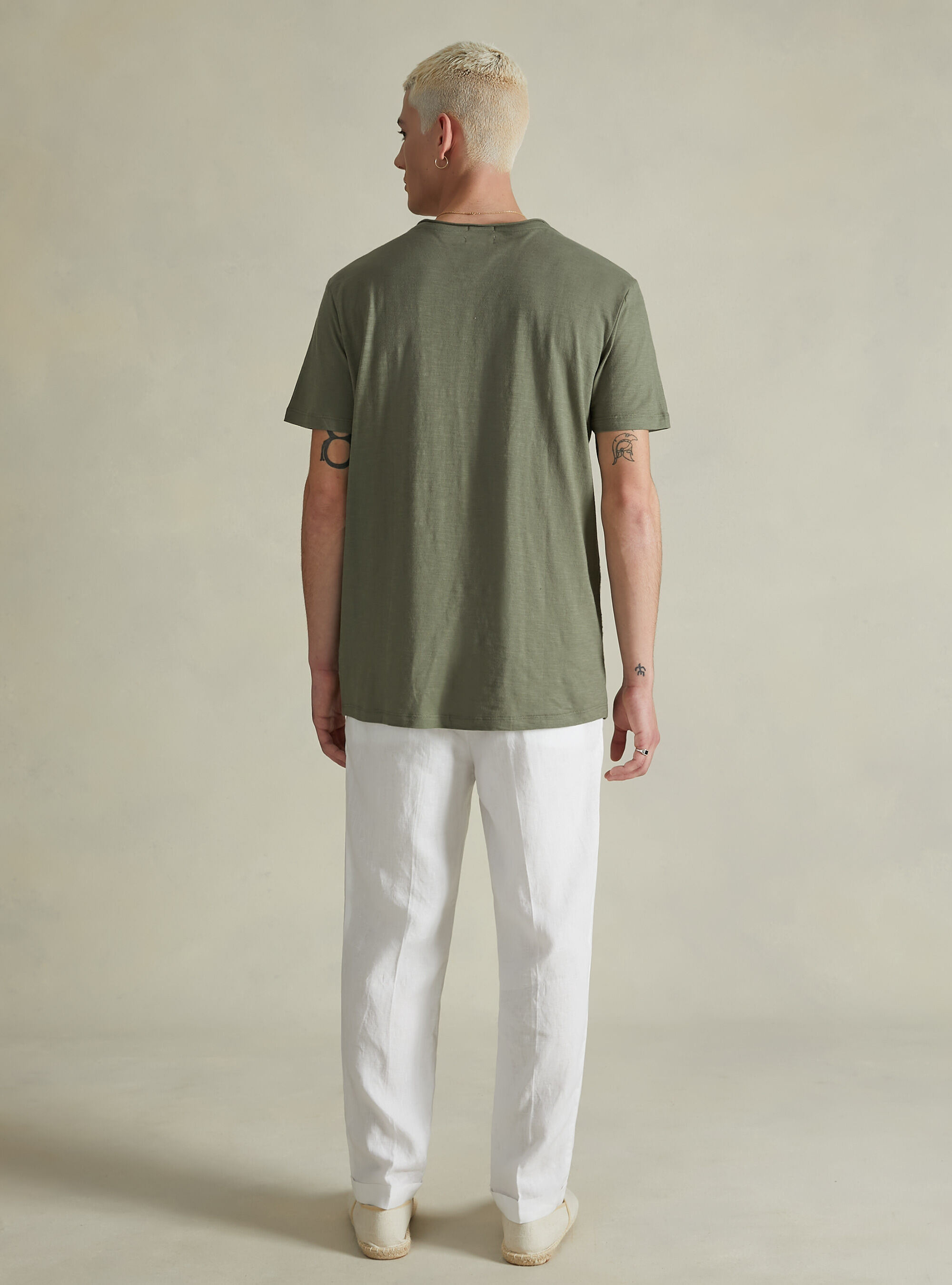 Linen blend V-neck T-shirt, KY2 KAKY MEDIUM