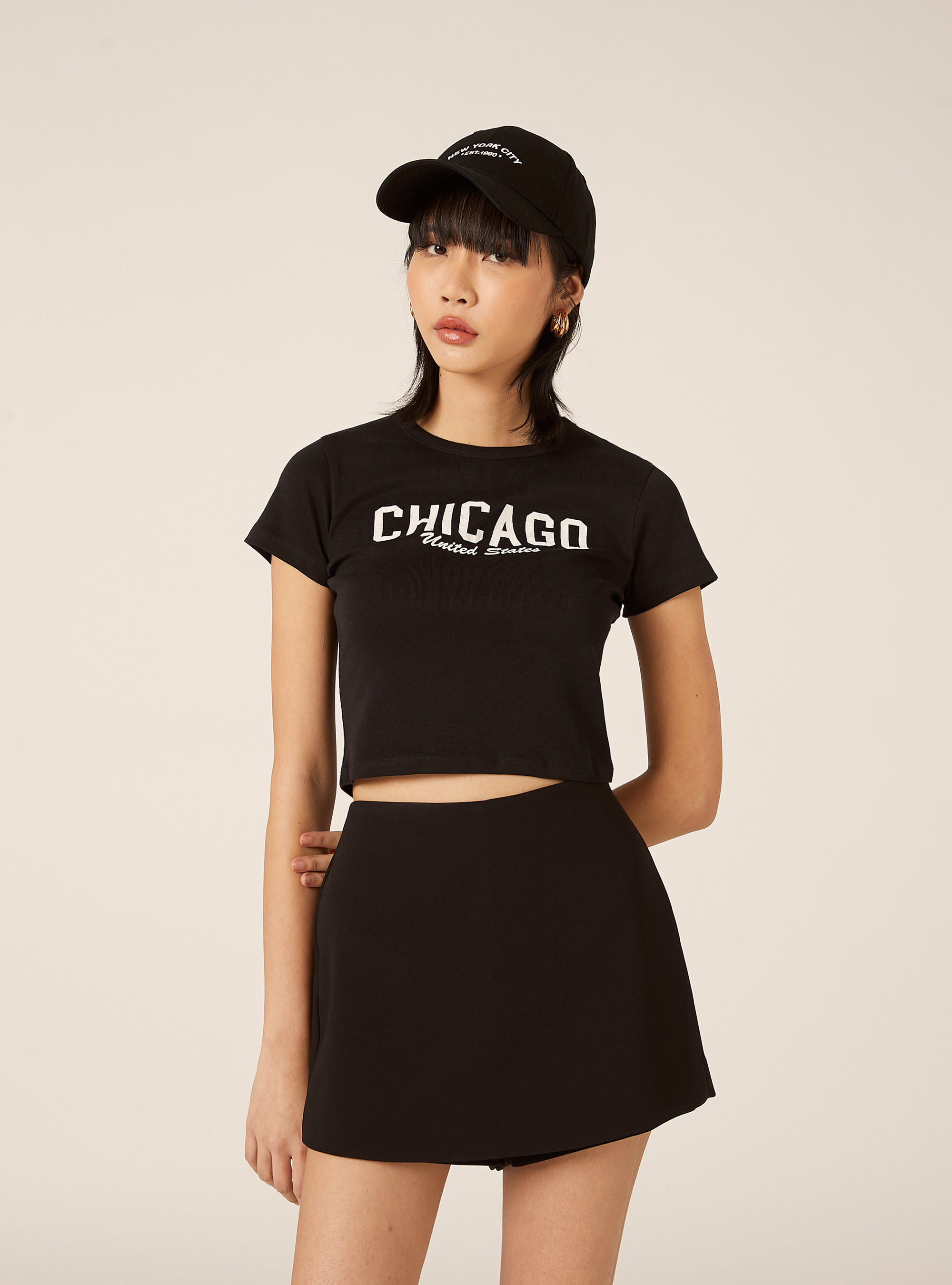 Kurz&auml;rmeliges Crop-T-Shirt mit College-Grafik-Print