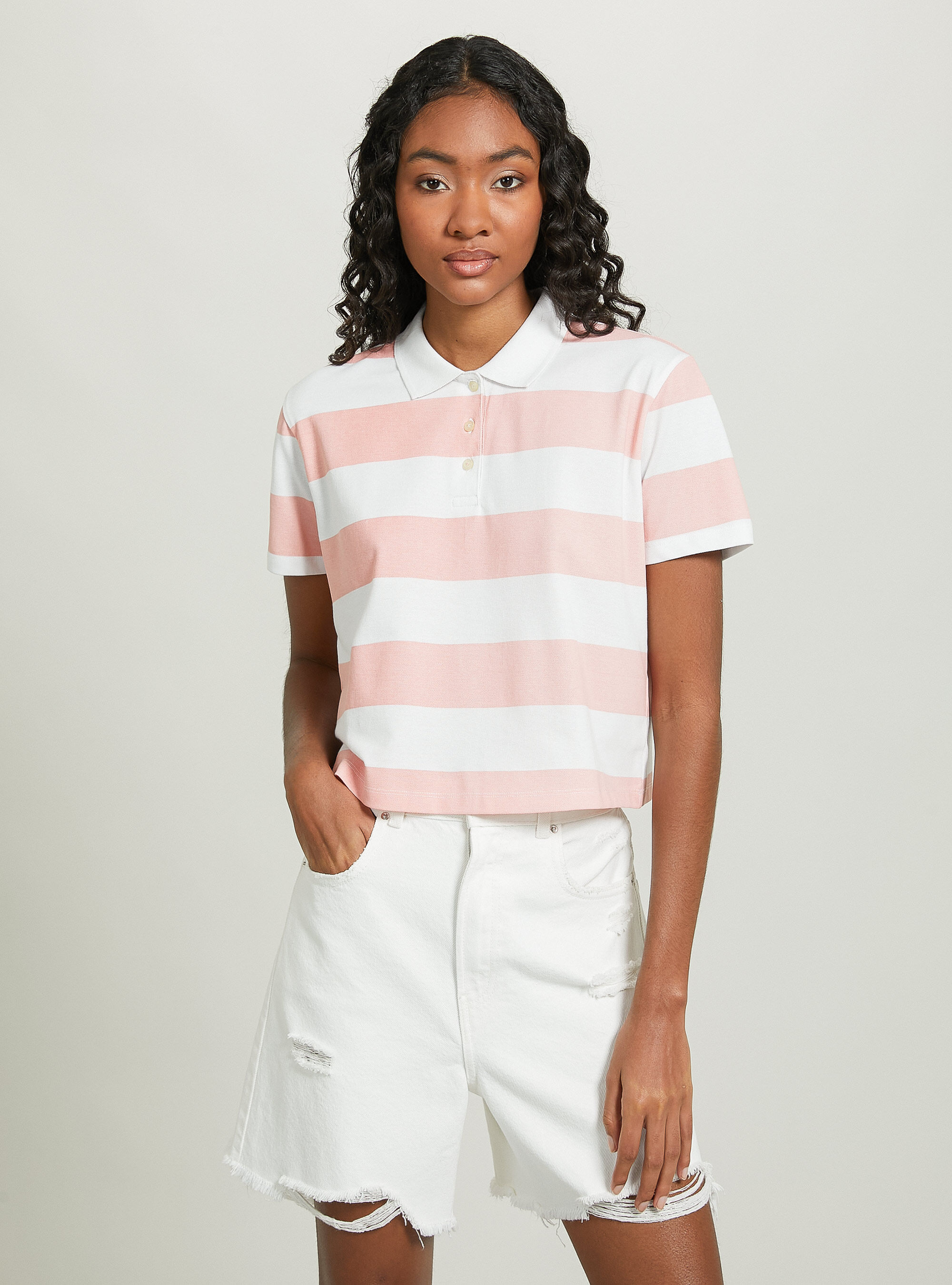 Polo crop fit con rayas