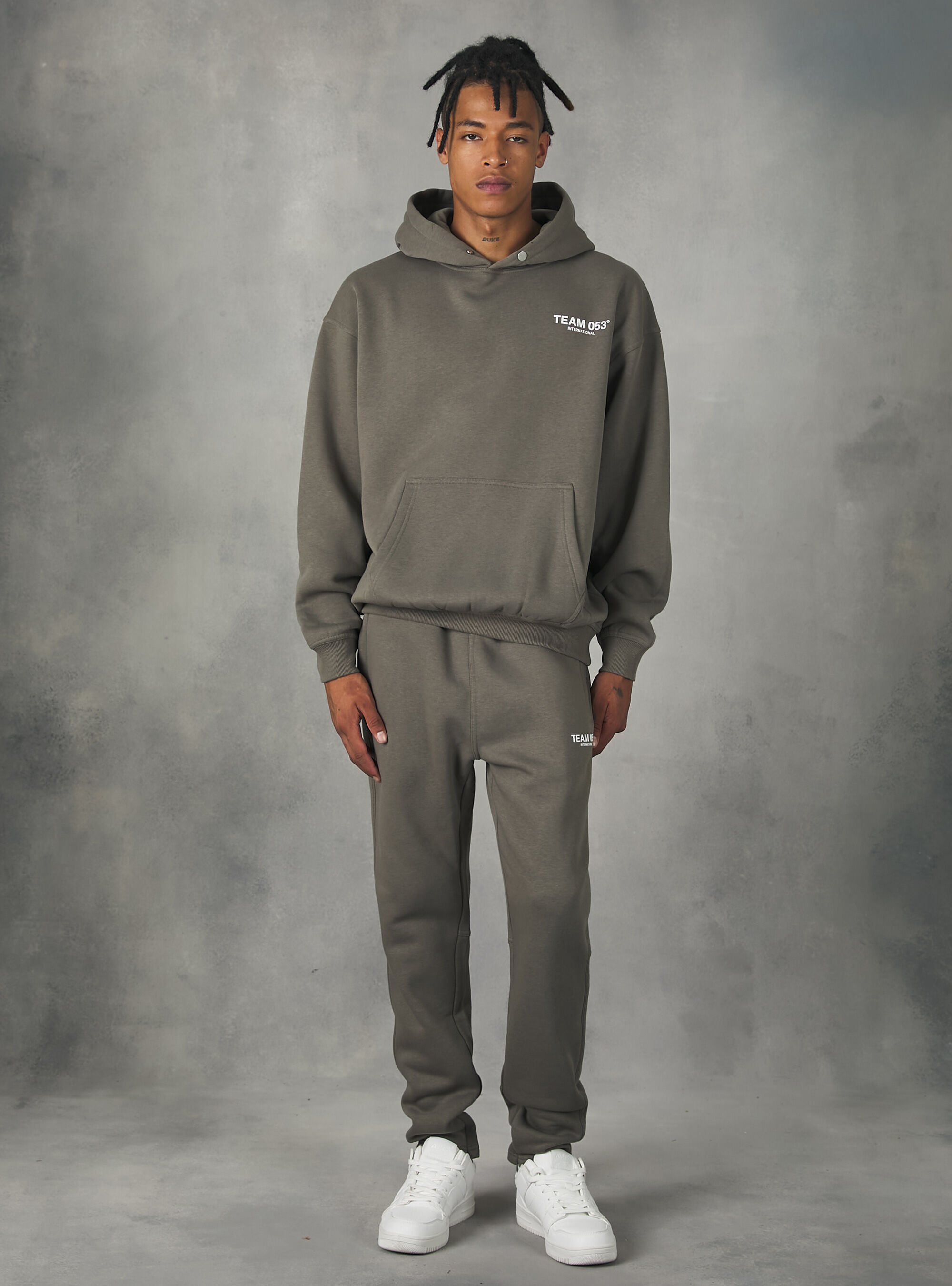 Matching sweatshirt and sweatpants hotsell mens