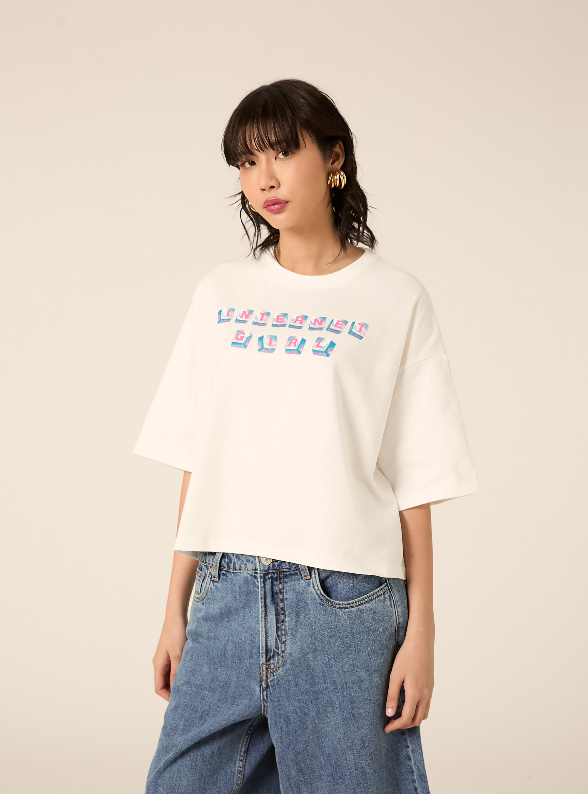 T-shirt boxy con stampa internet girl