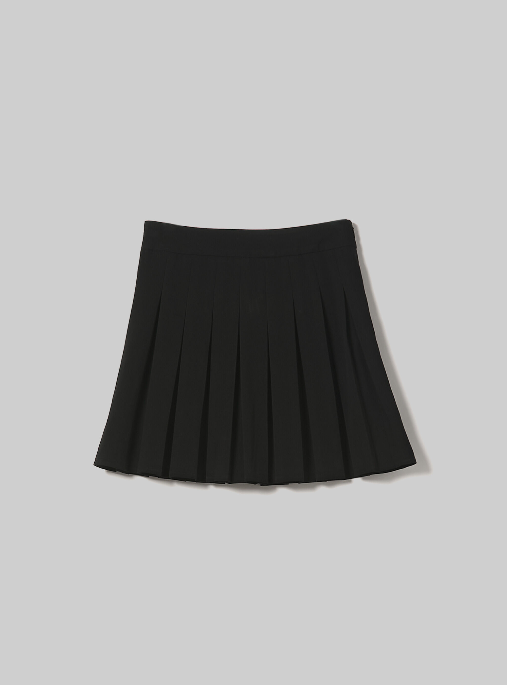 Mini skirt with pleats